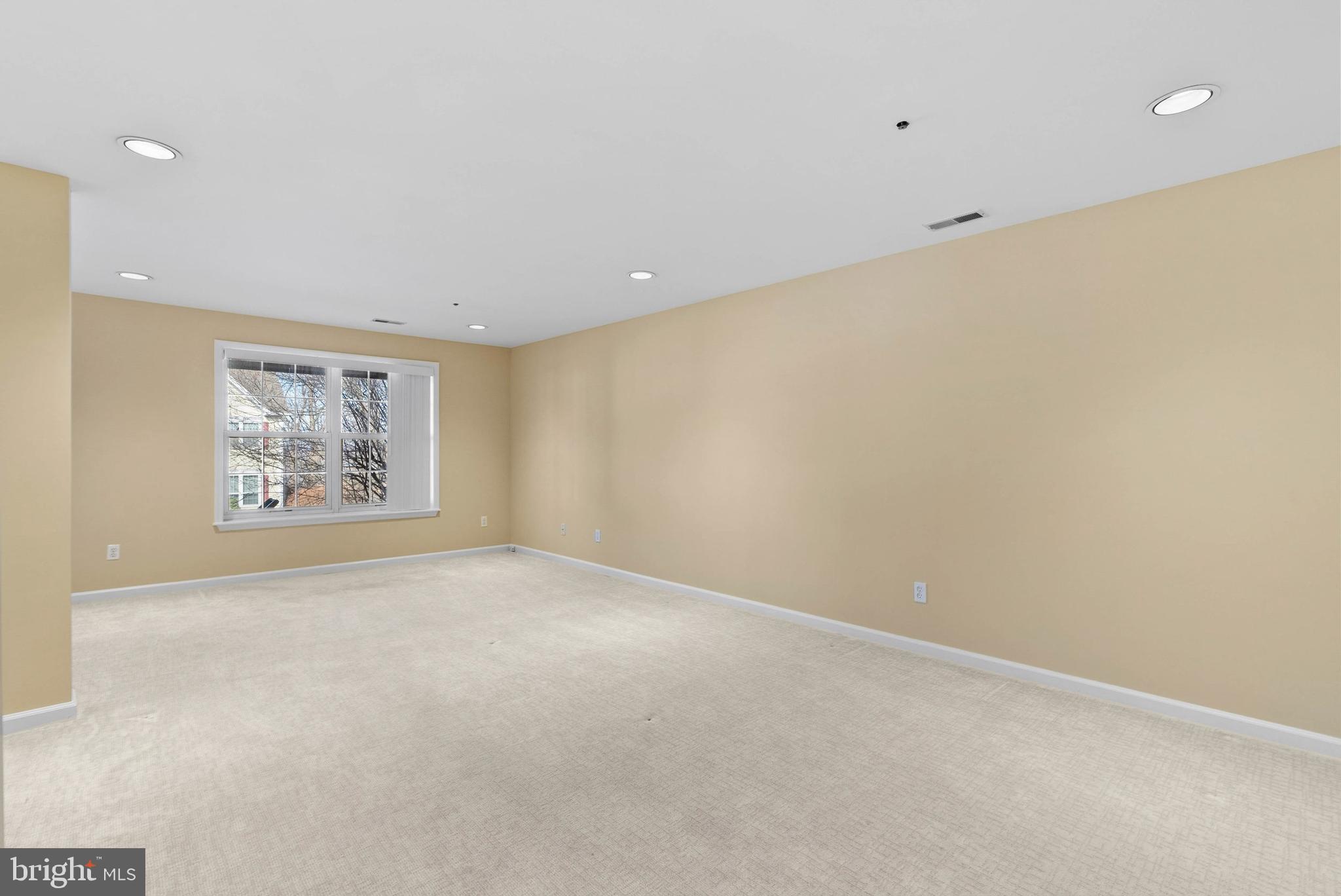 REBEL HILL - Residential