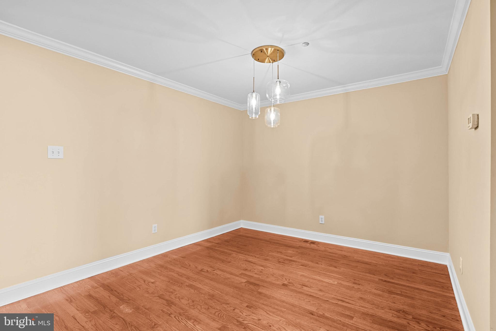 REBEL HILL - Residential