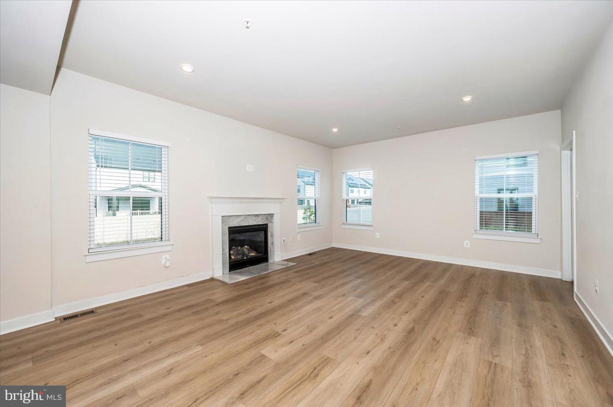 TANYARD SHORES - Residential