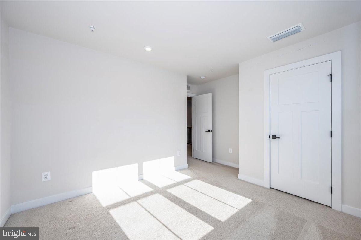 TANYARD SHORES - Residential