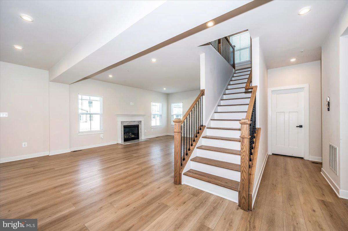 TANYARD SHORES - Residential