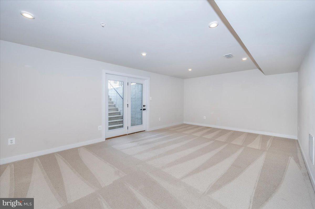 TANYARD SHORES - Residential