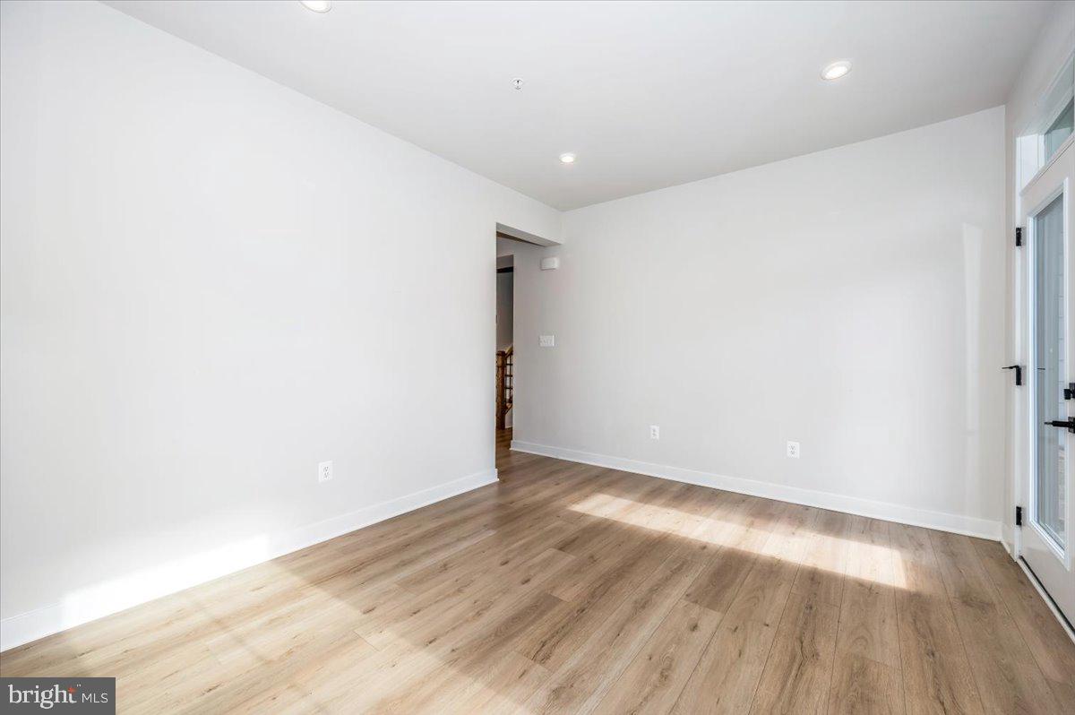 TANYARD SHORES - Residential