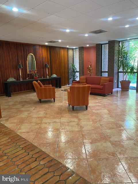 PIKESVILLE - Residential