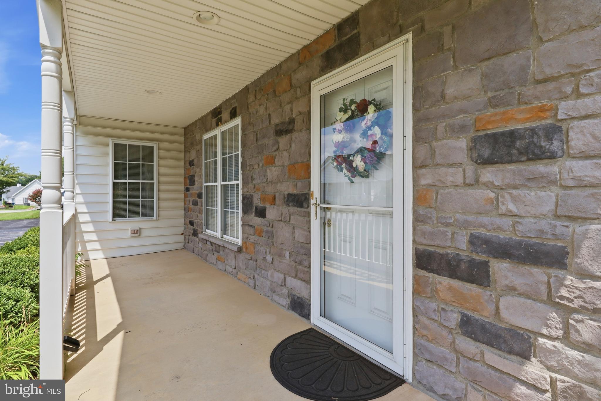 2164 KNOB HILL