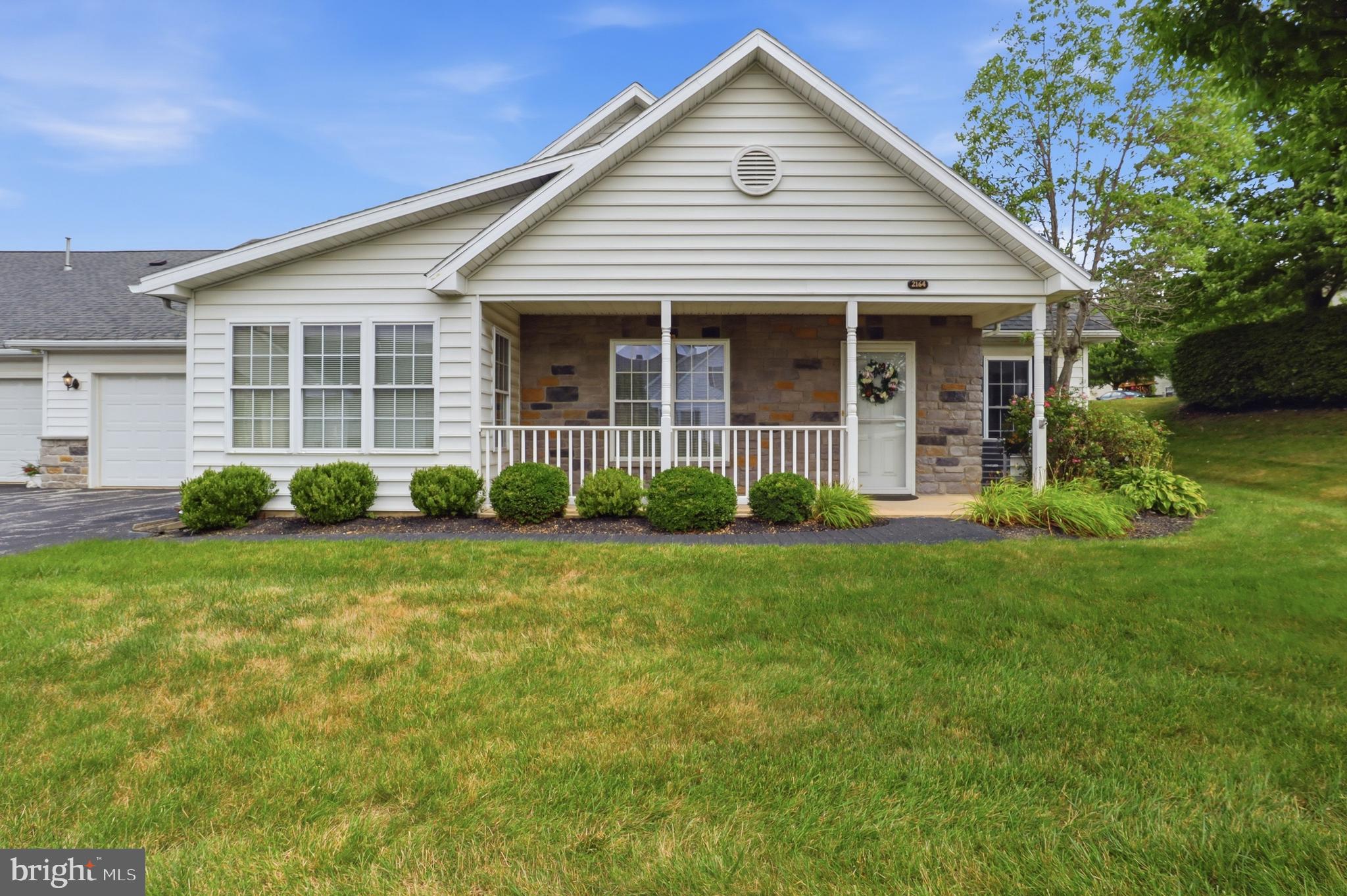 2164 KNOB HILL