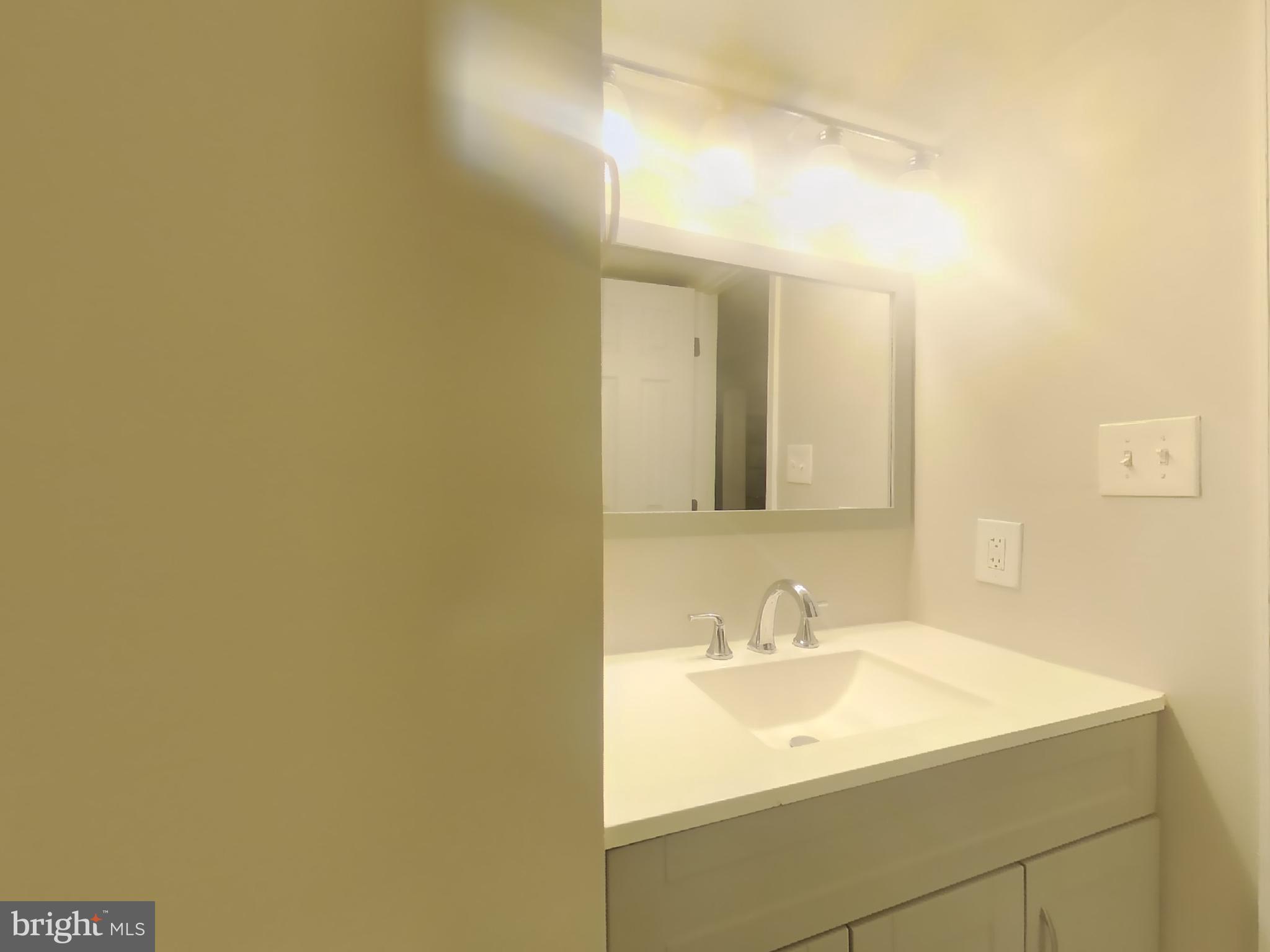 RITCHIE FOREST - Residential Lease