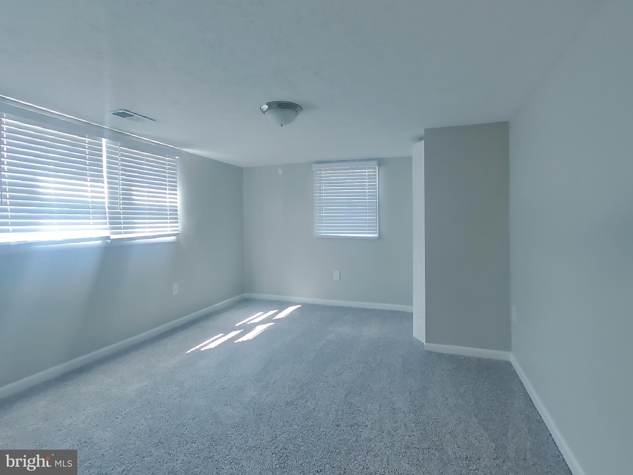 RITCHIE FOREST - Residential Lease