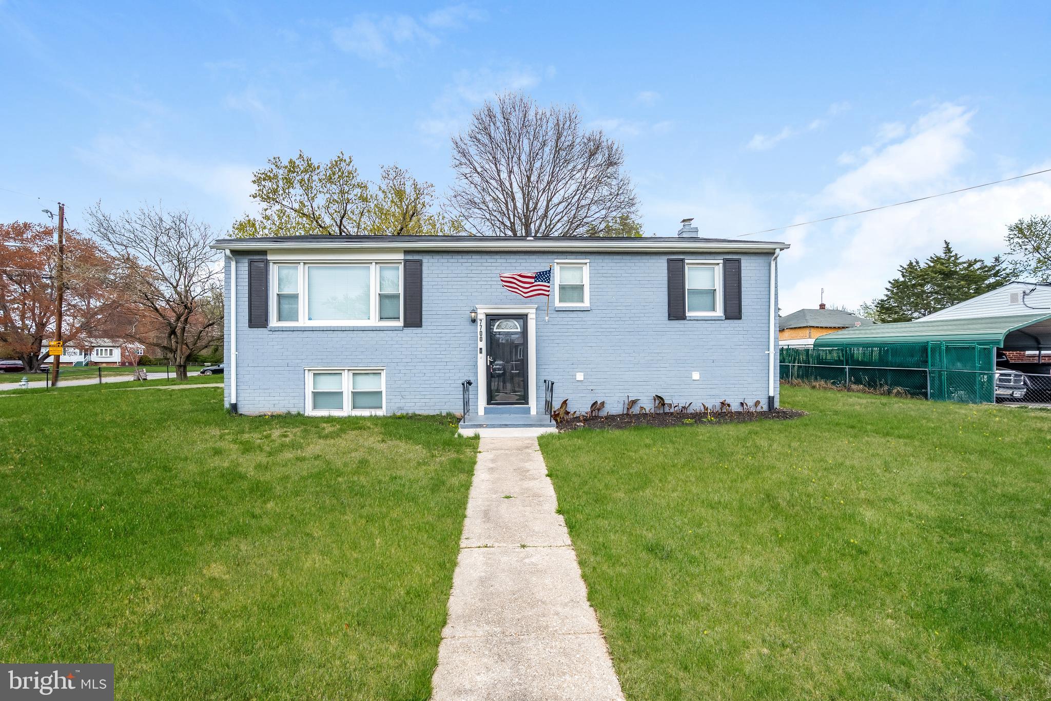 RITCHIE FOREST - Residential Lease