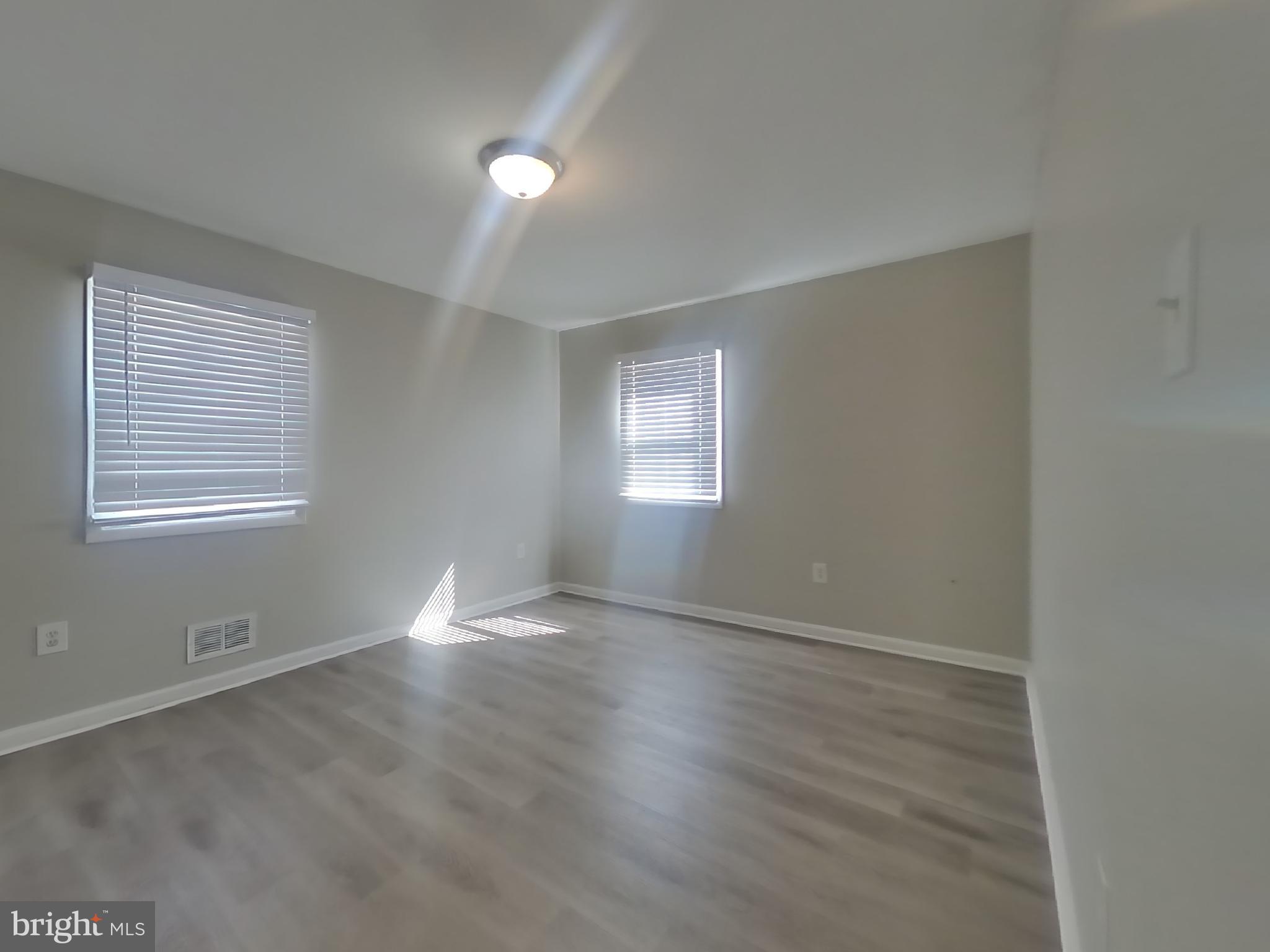 RITCHIE FOREST - Residential Lease