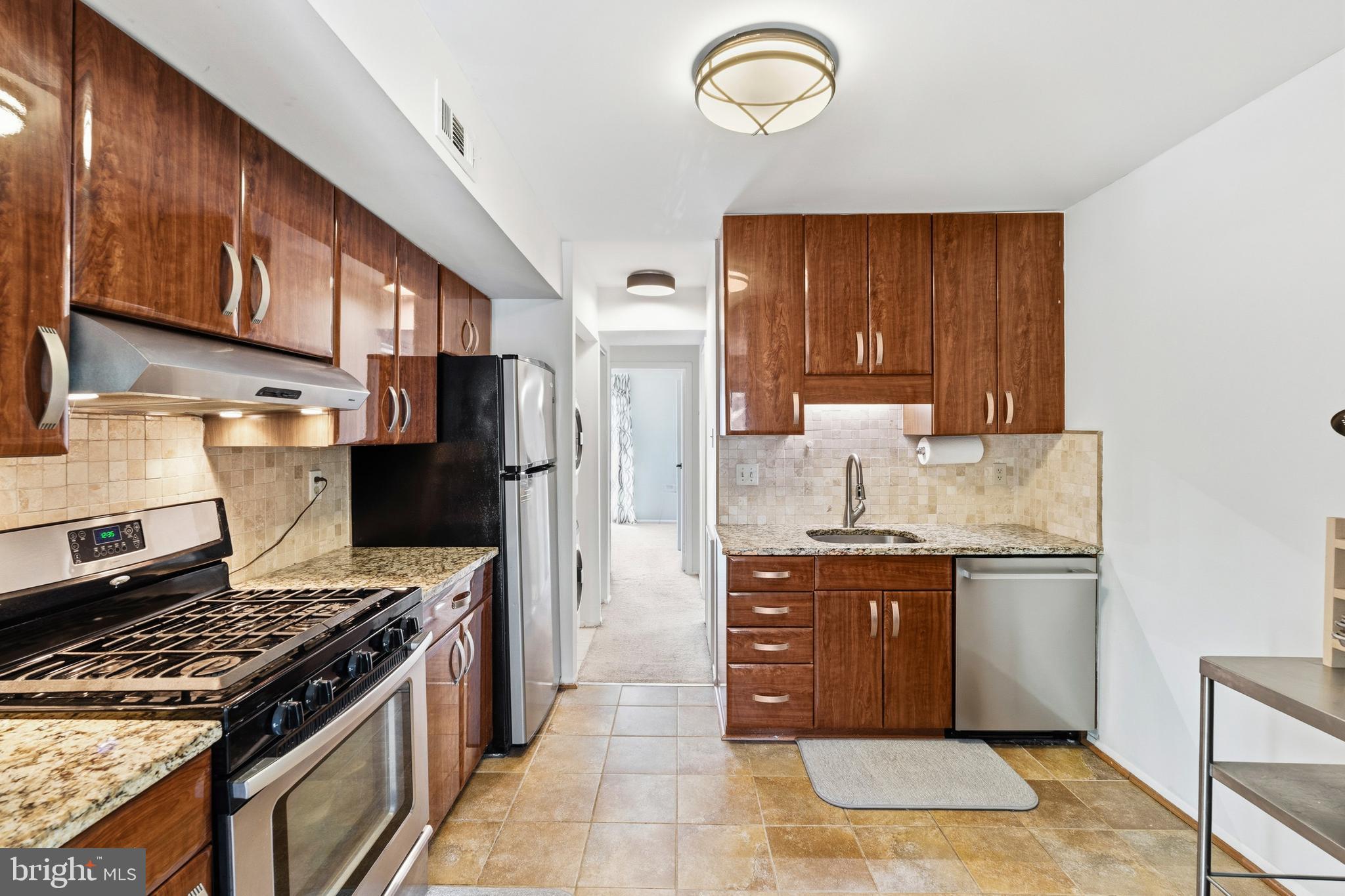 SOUTHGATE CONDO - Residential