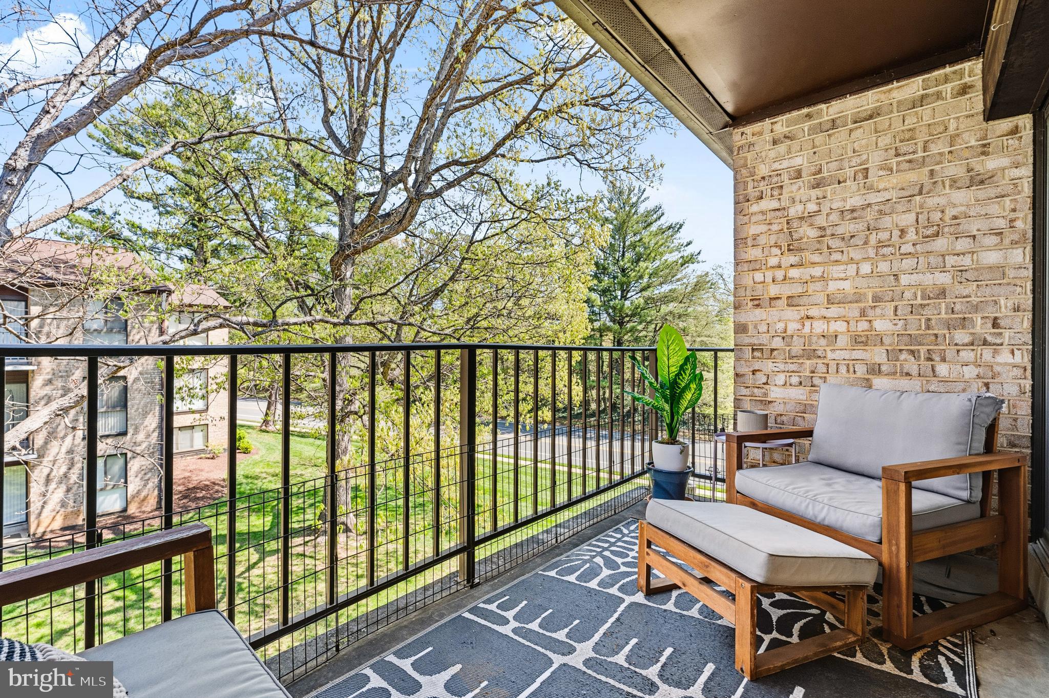 SOUTHGATE CONDO - Residential