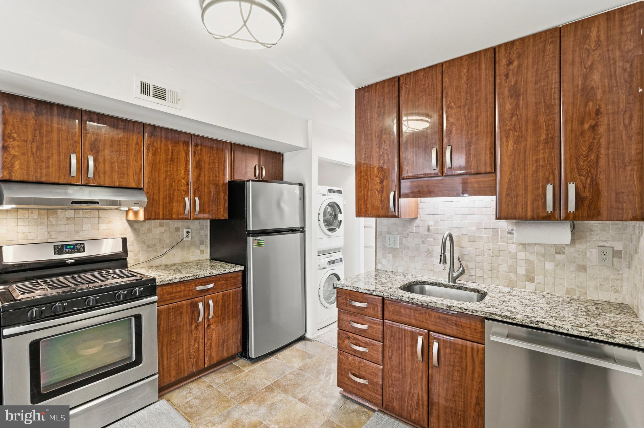 SOUTHGATE CONDO - Residential