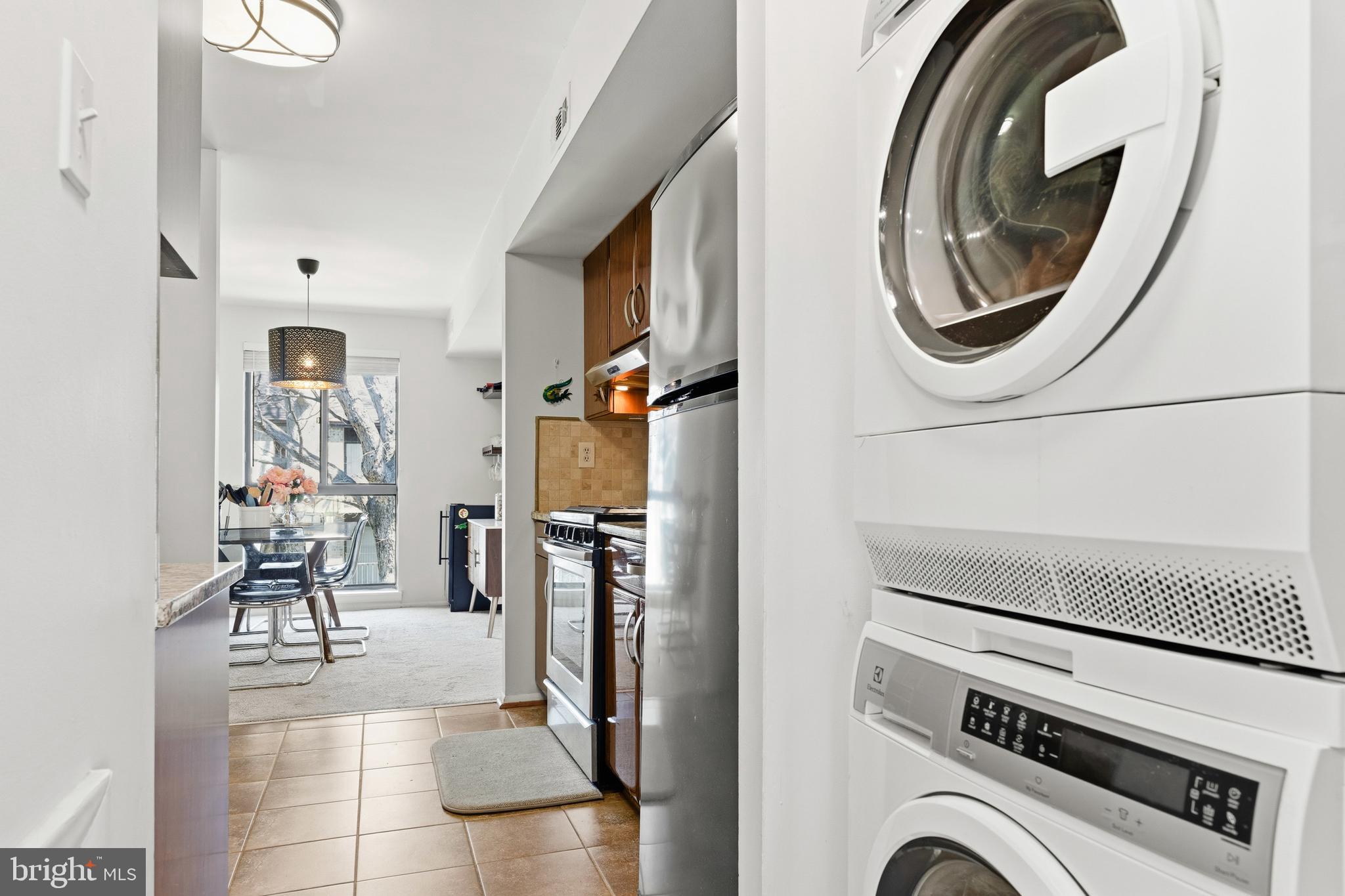 SOUTHGATE CONDO - Residential