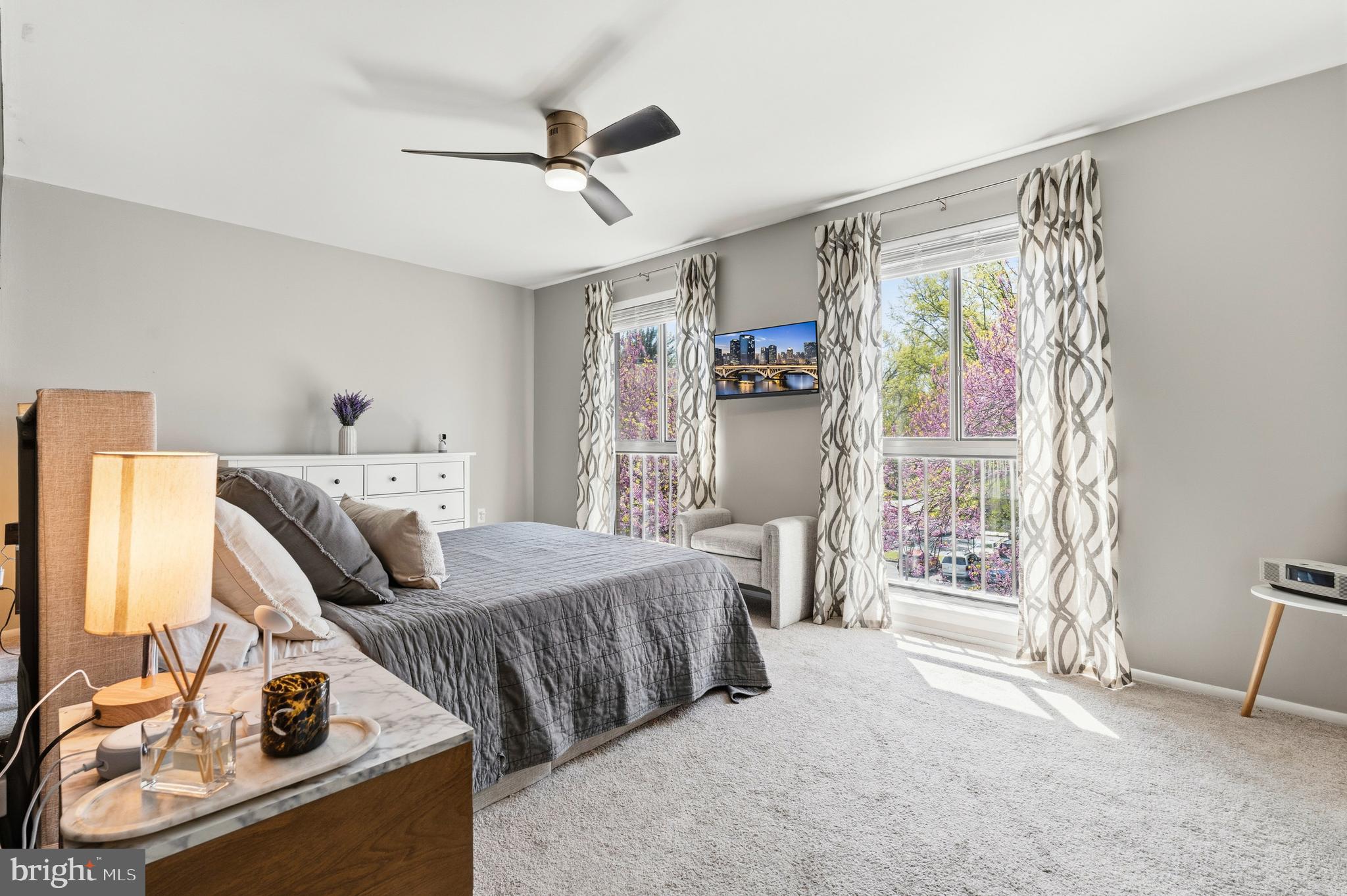 SOUTHGATE CONDO - Residential