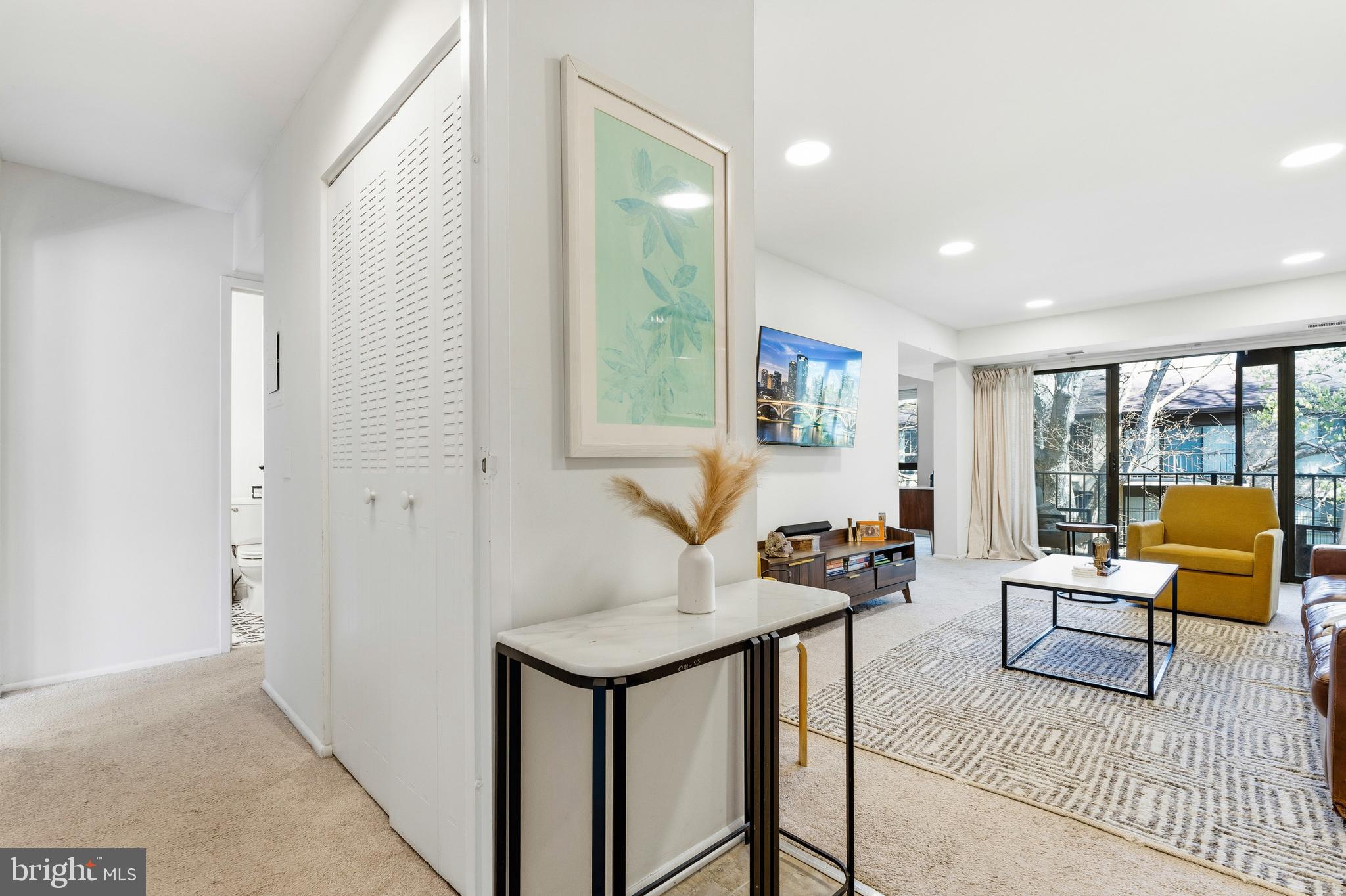 SOUTHGATE CONDO - Residential