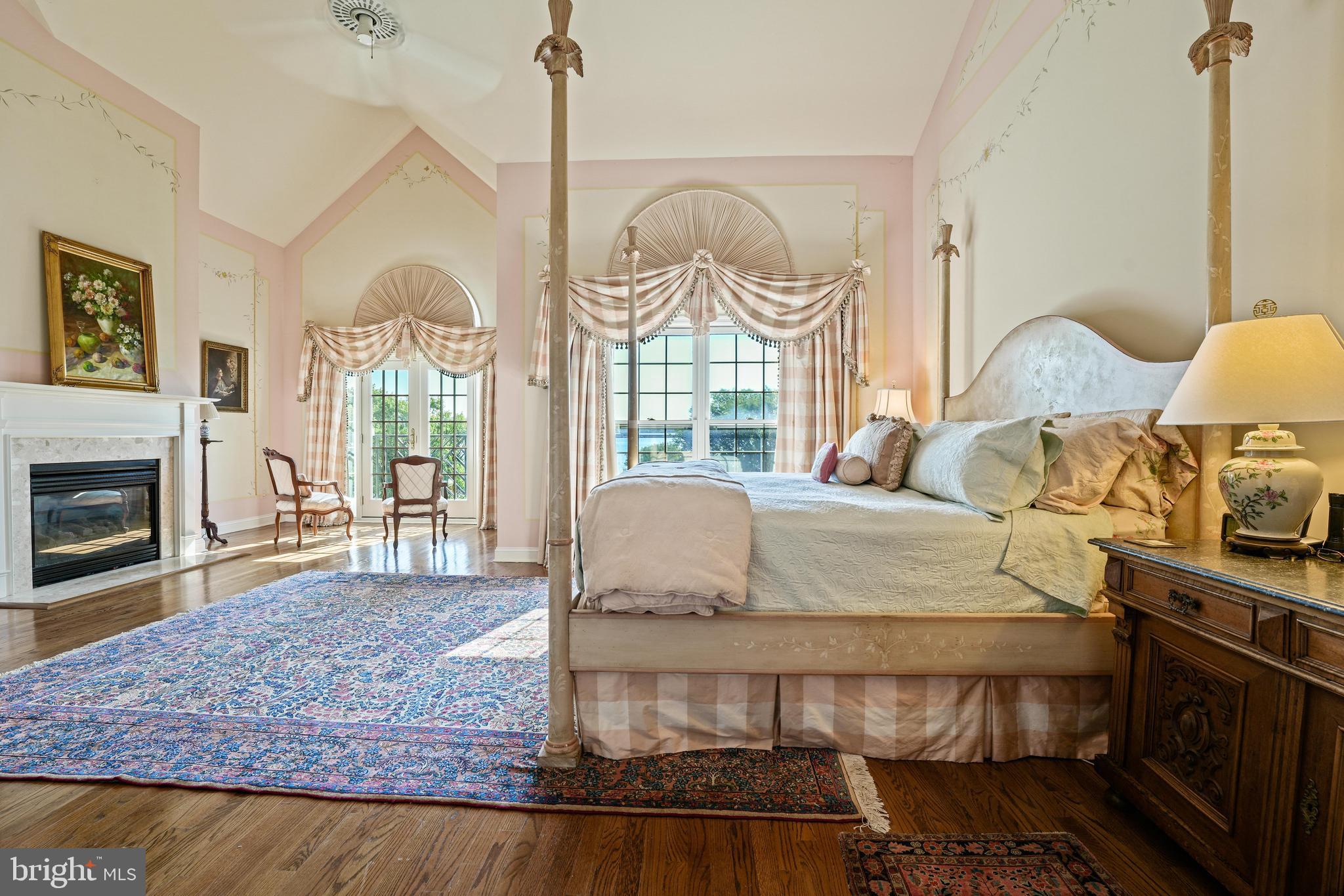 RIVERGATE - Residential