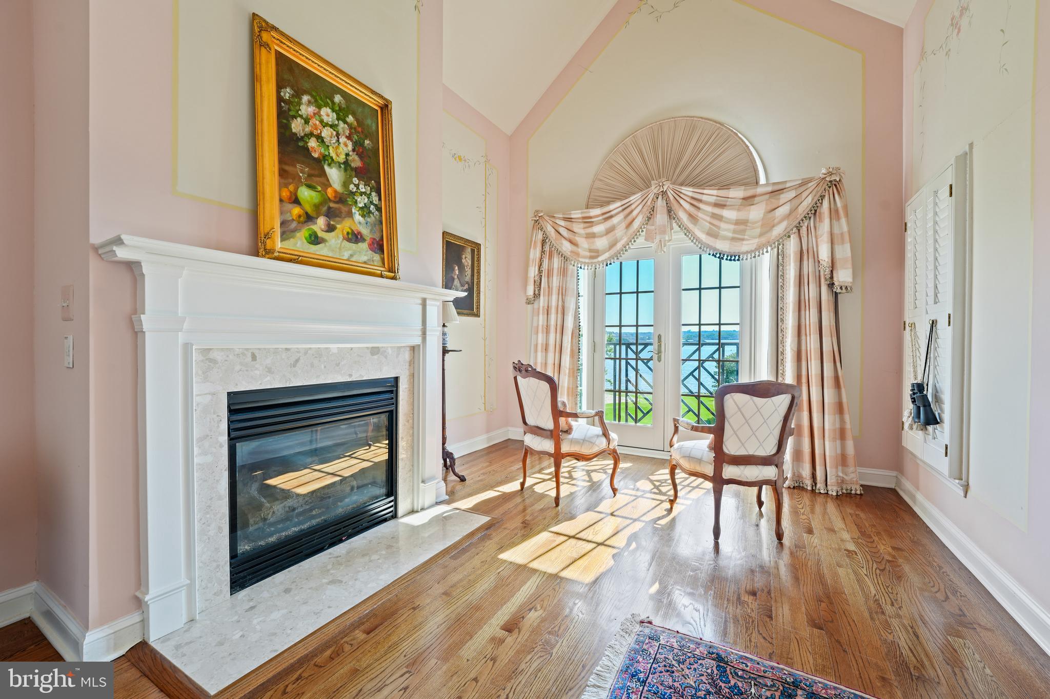 RIVERGATE - Residential