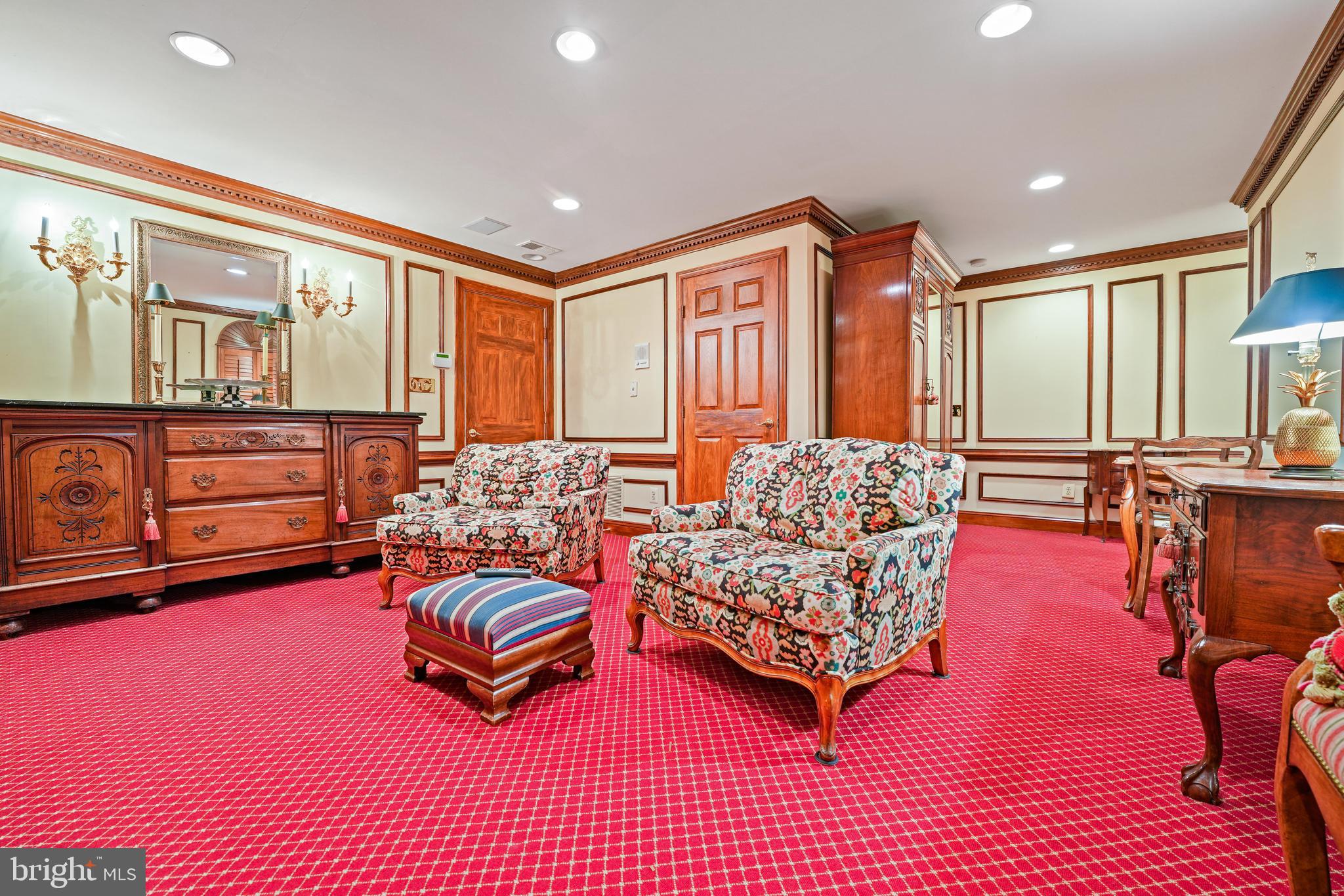 RIVERGATE - Residential