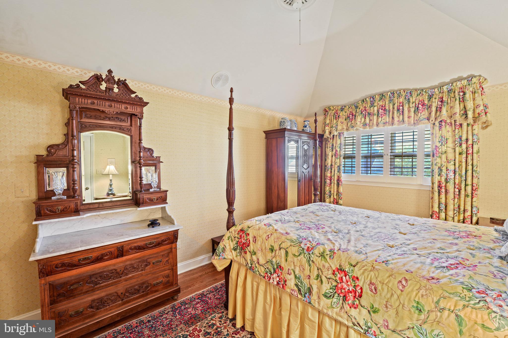 RIVERGATE - Residential