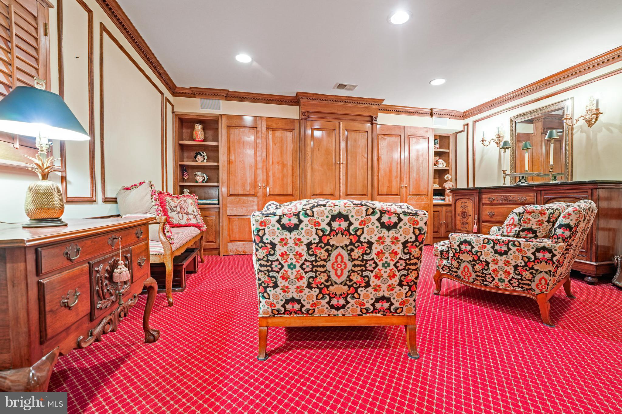 RIVERGATE - Residential