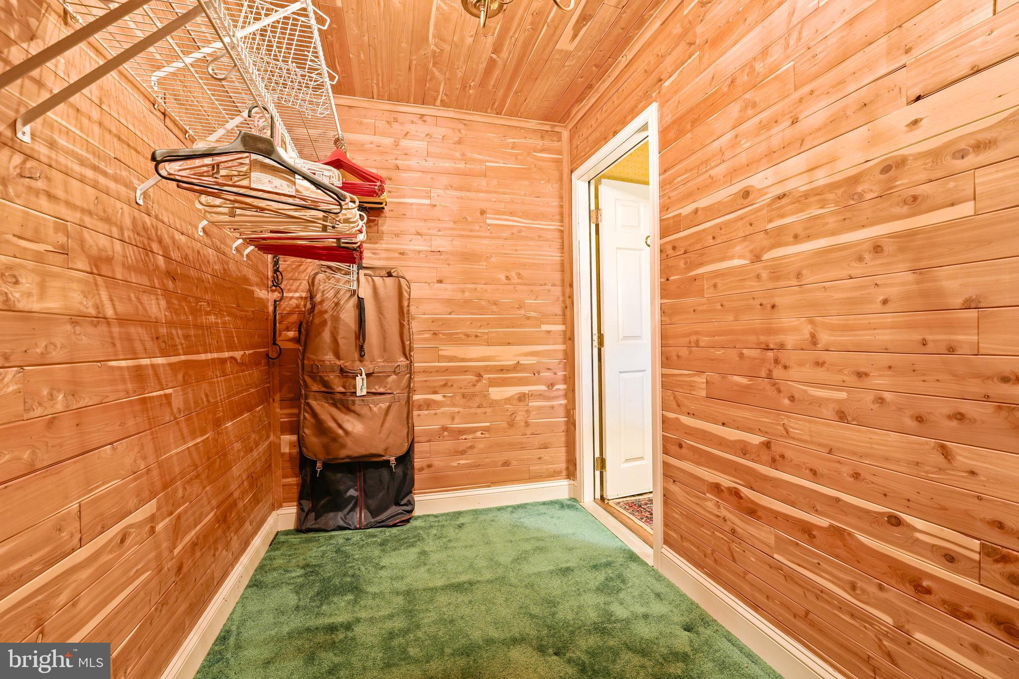 RIVERGATE - Residential