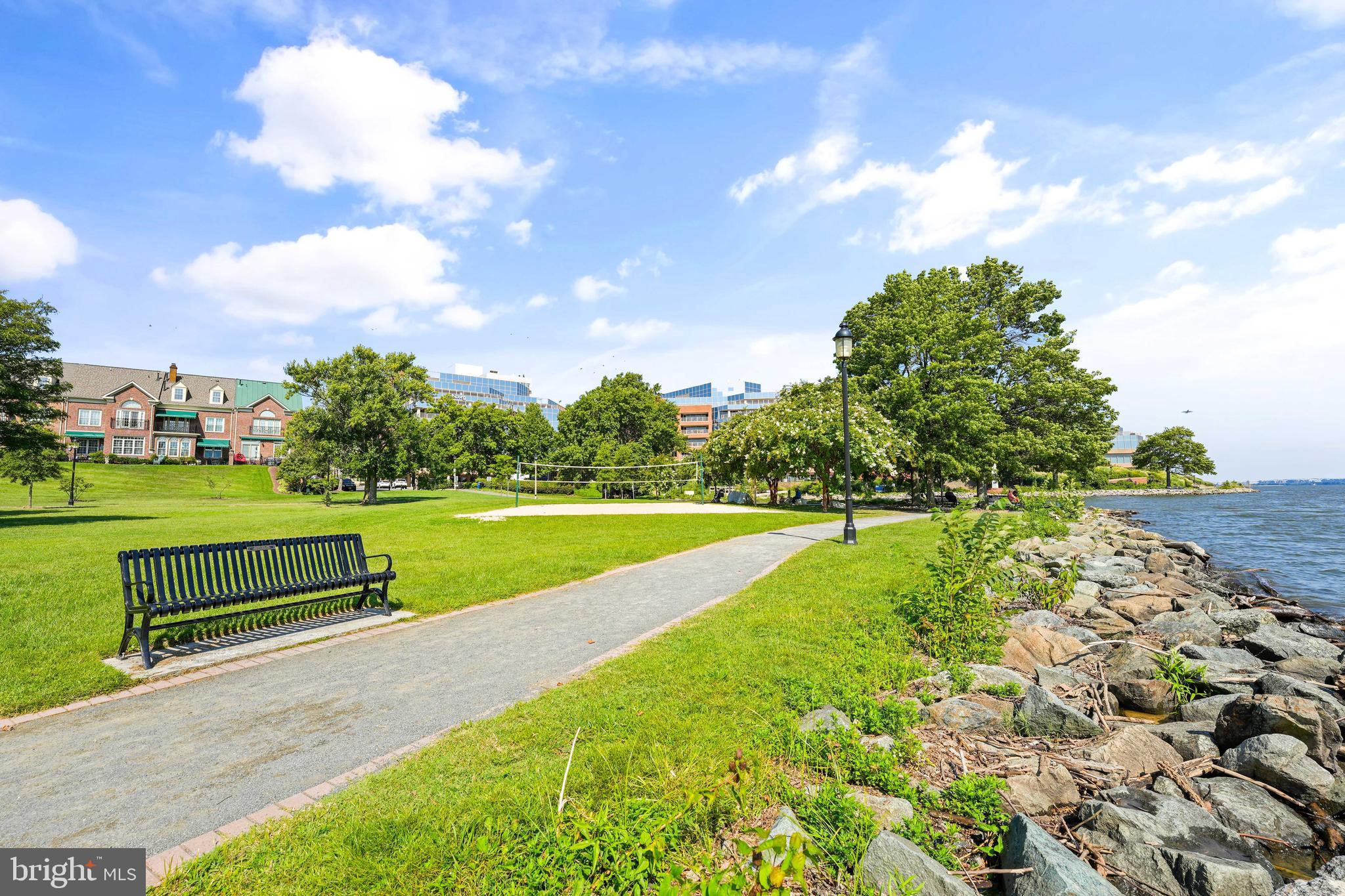 RIVERGATE - Residential