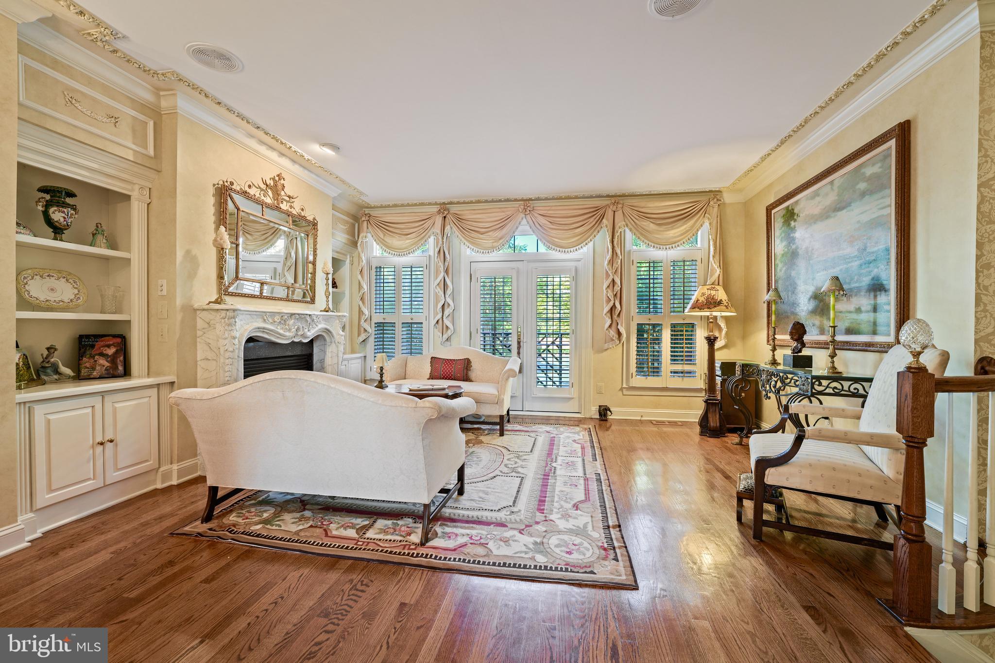 RIVERGATE - Residential