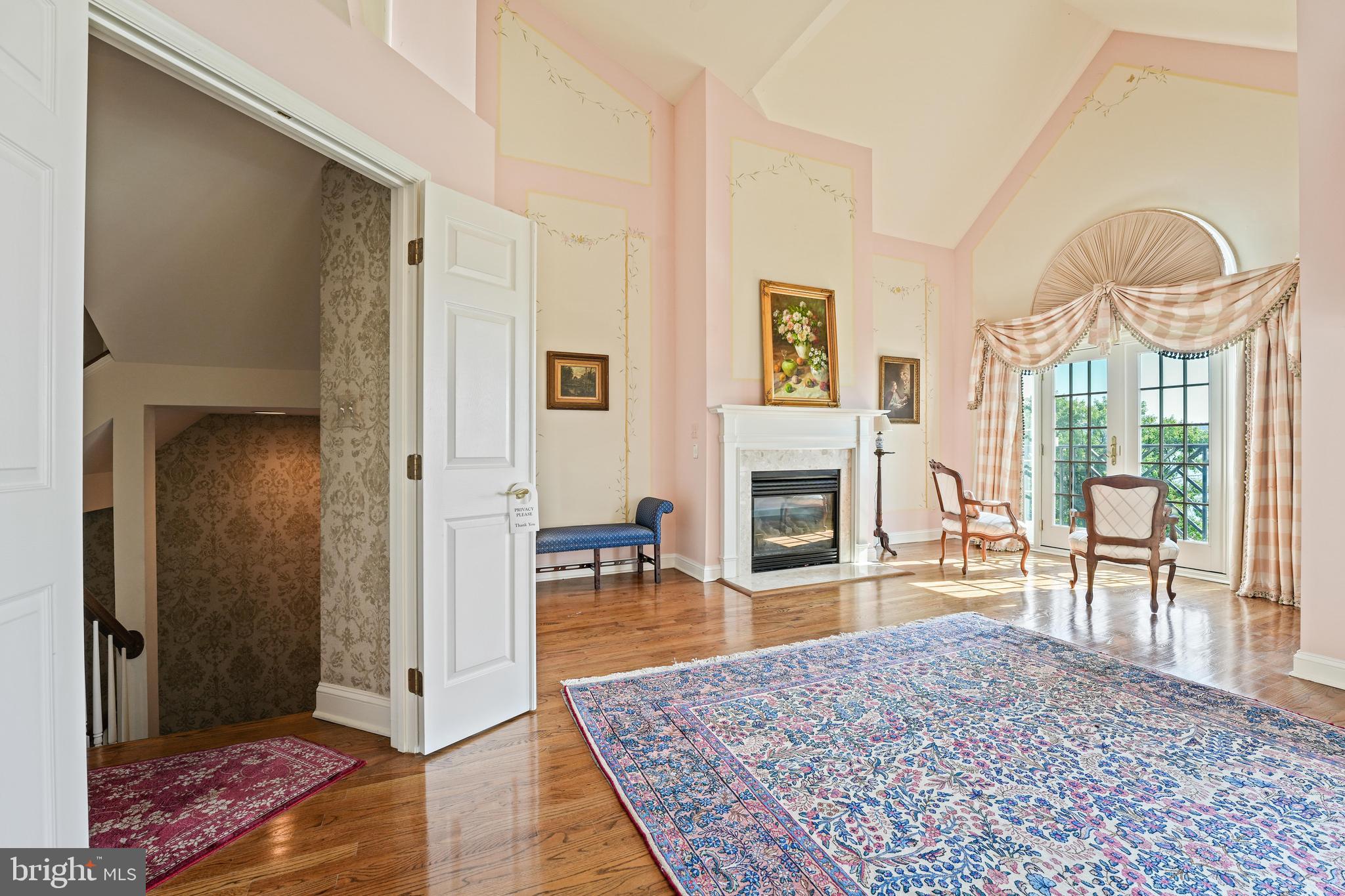 RIVERGATE - Residential