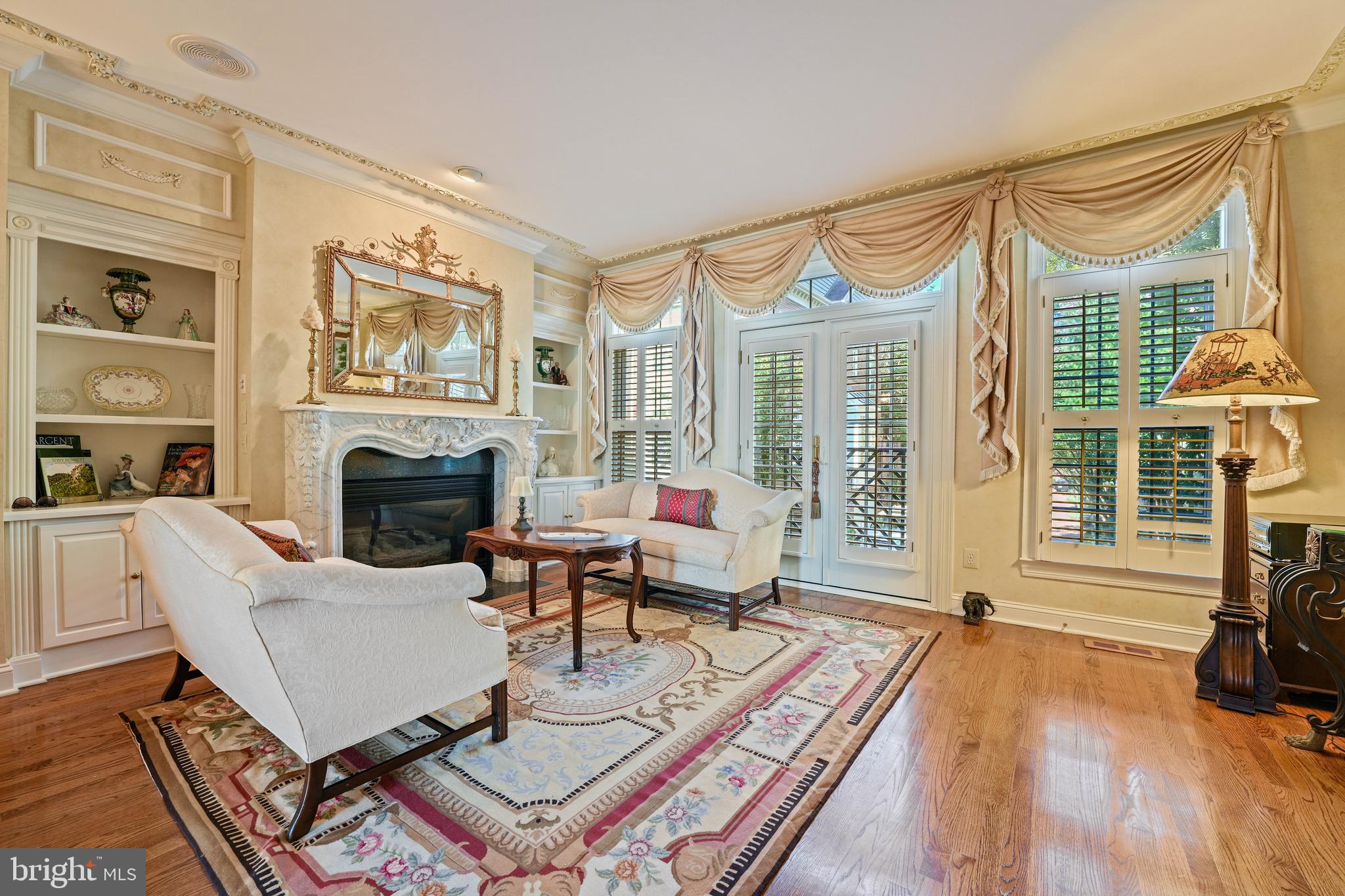 RIVERGATE - Residential