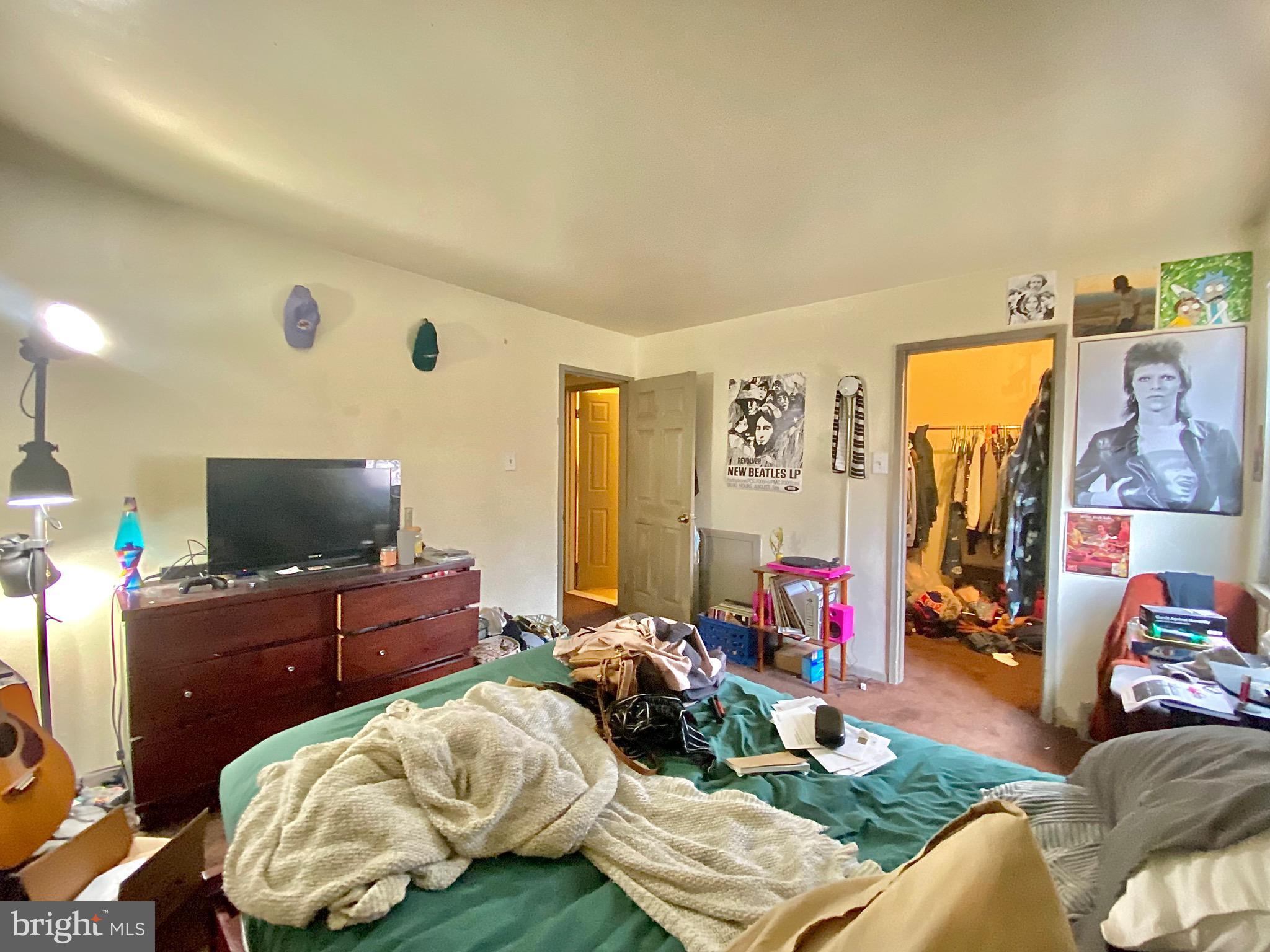 TEMPLE UNIVERSITY - Residential Lease