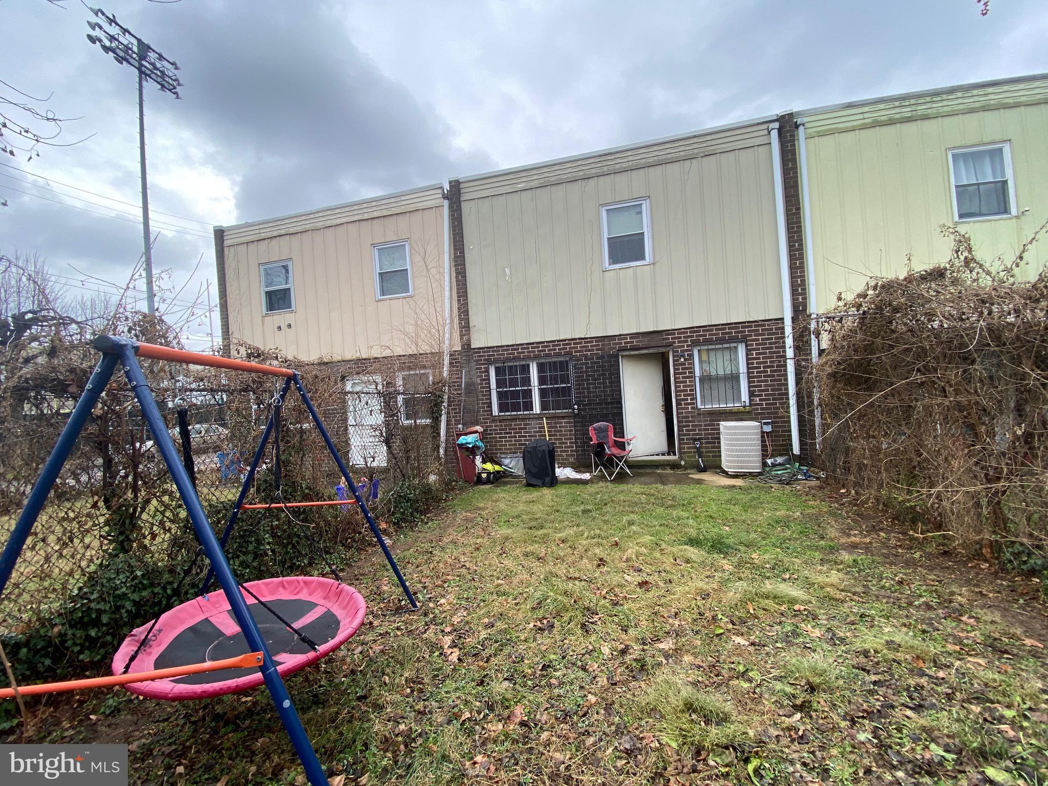 TEMPLE UNIVERSITY - Residential Lease