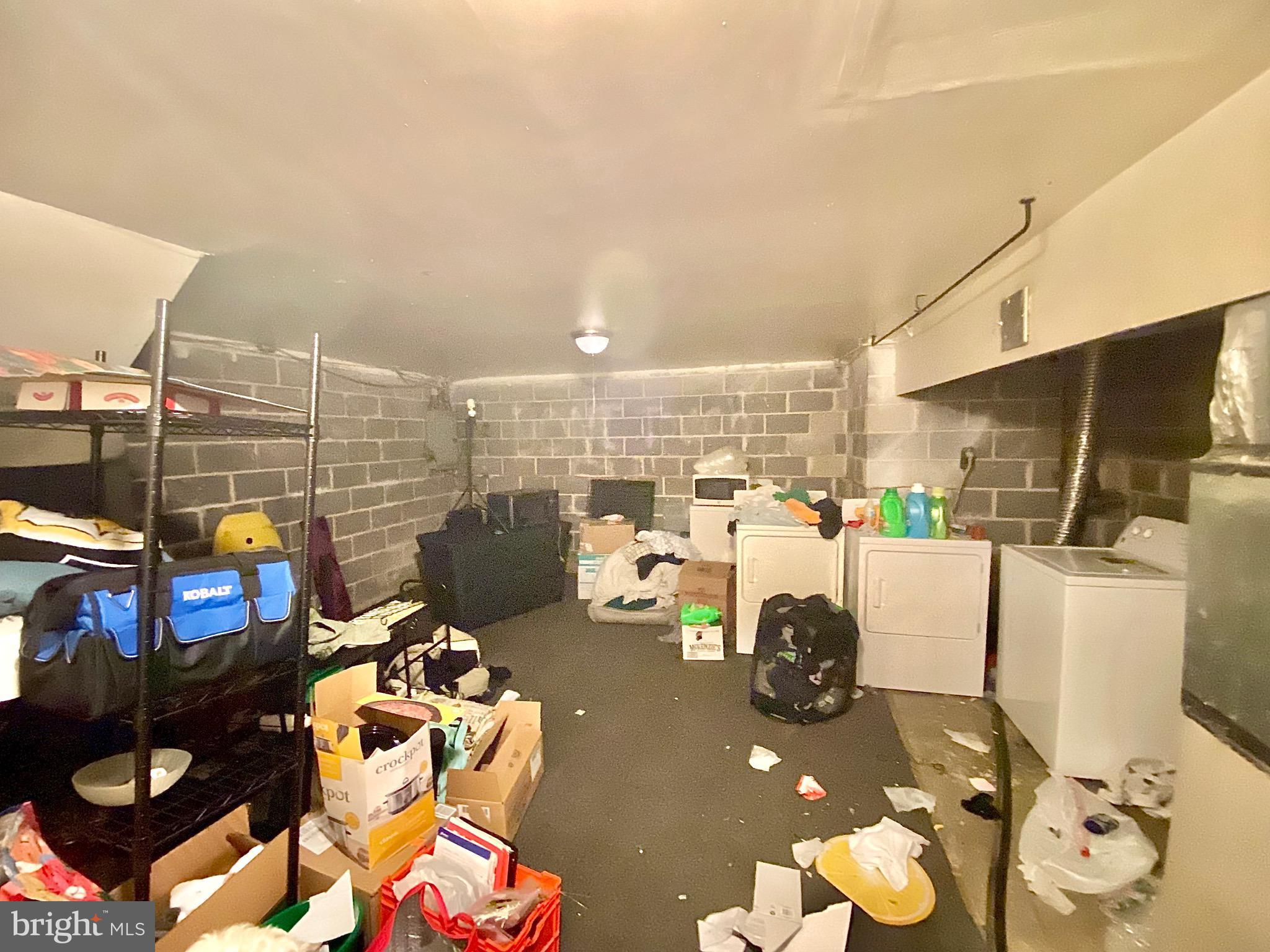 TEMPLE UNIVERSITY - Residential Lease