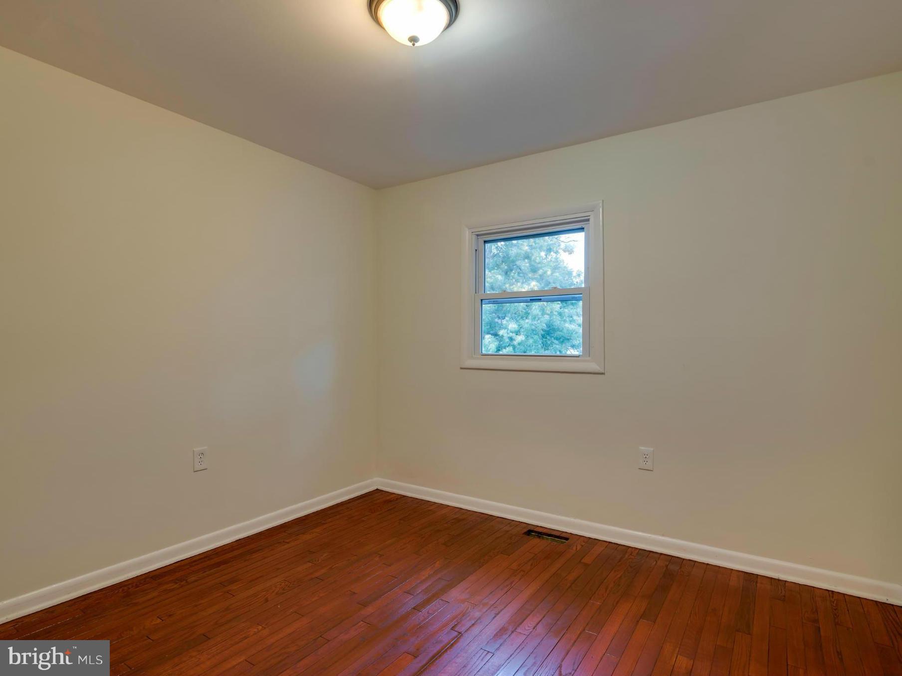 LOUDOUN HILLS - Residential