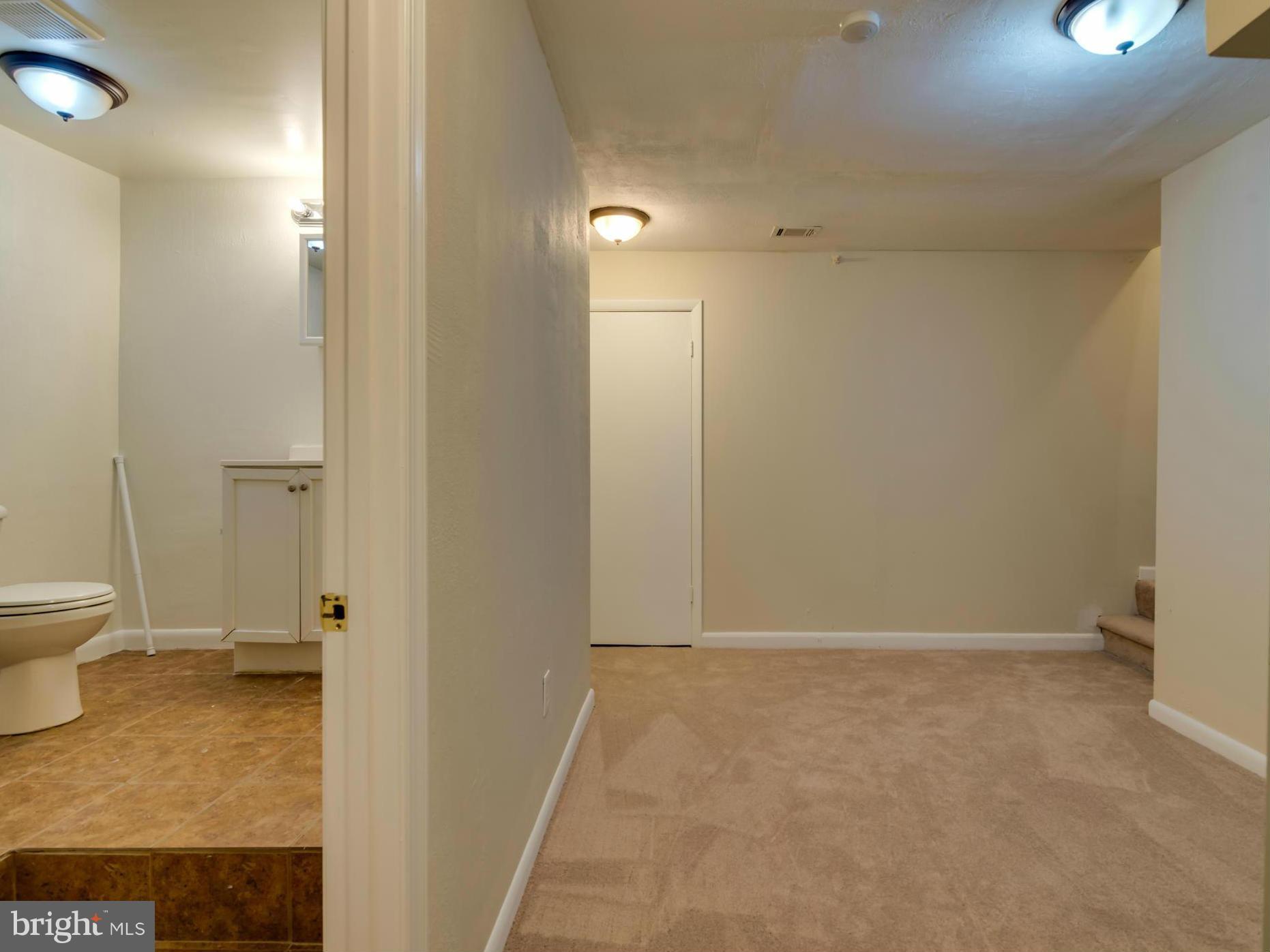 LOUDOUN HILLS - Residential