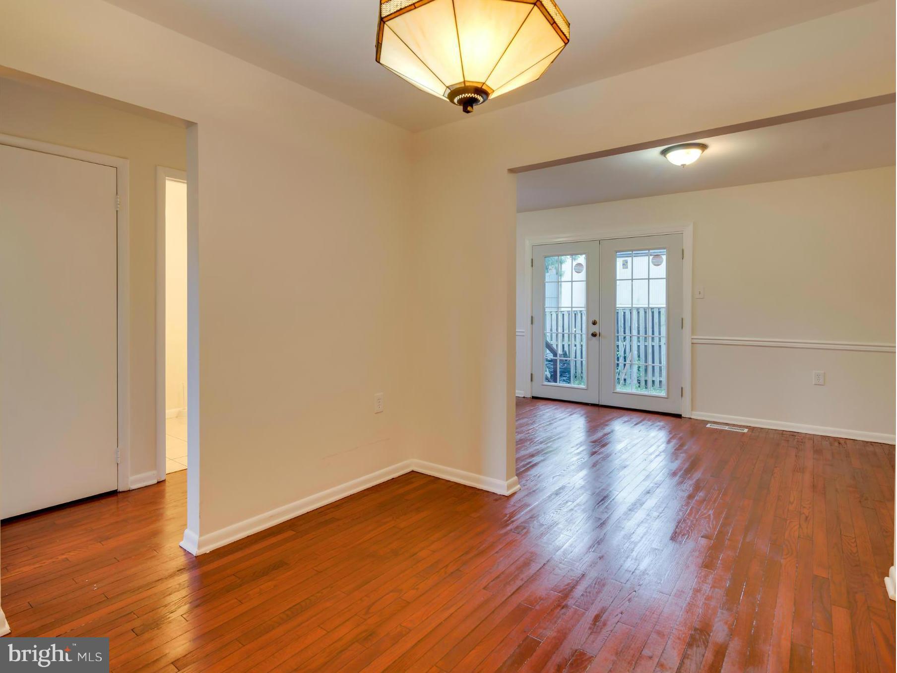 LOUDOUN HILLS - Residential