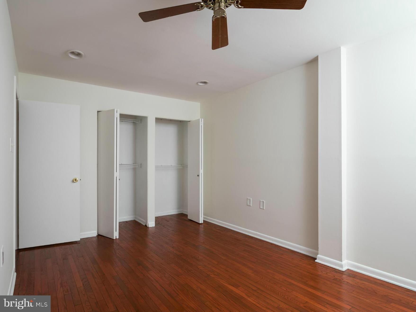 LOUDOUN HILLS - Residential