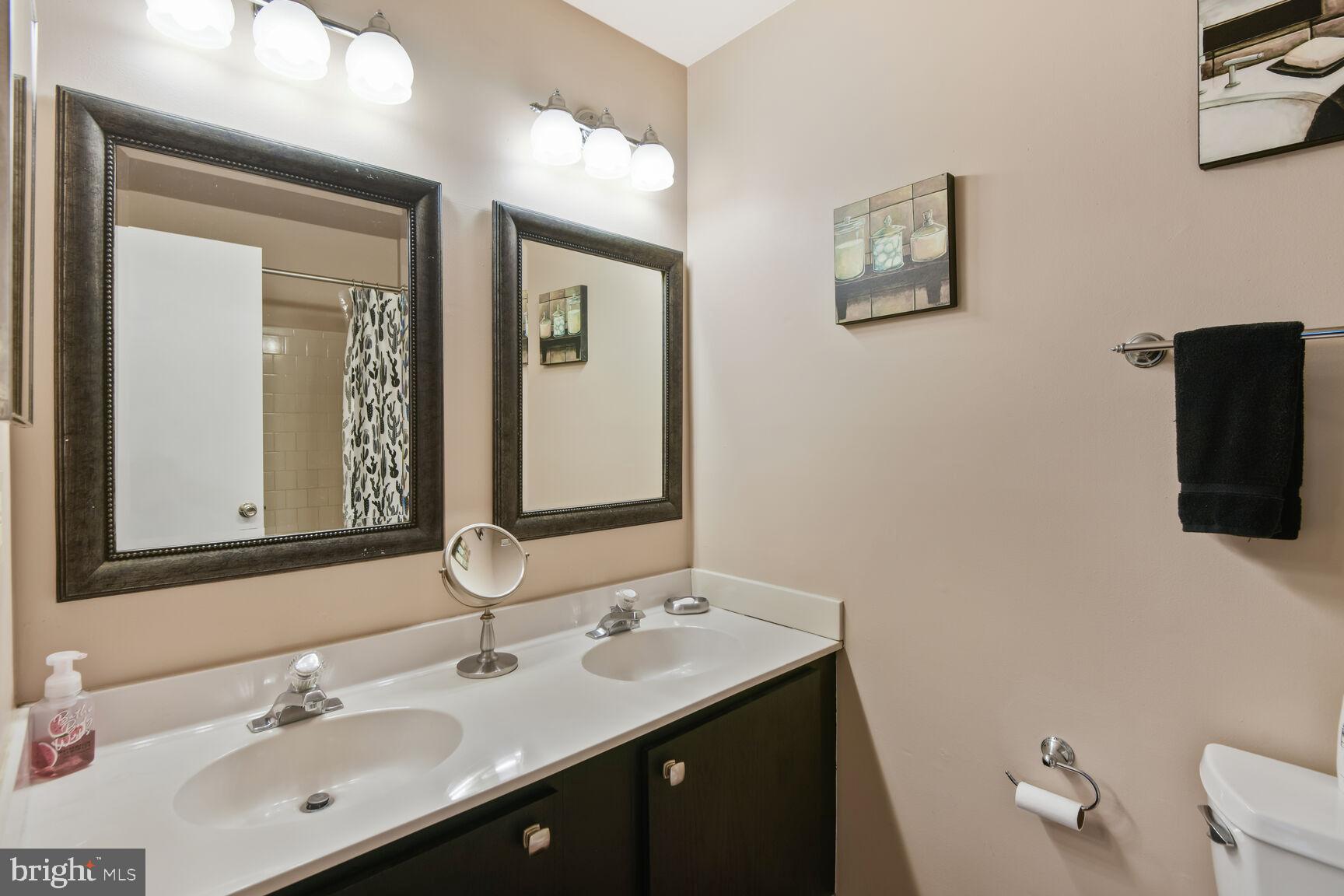 SILVER SPRING CNTRY CLUB - Residential