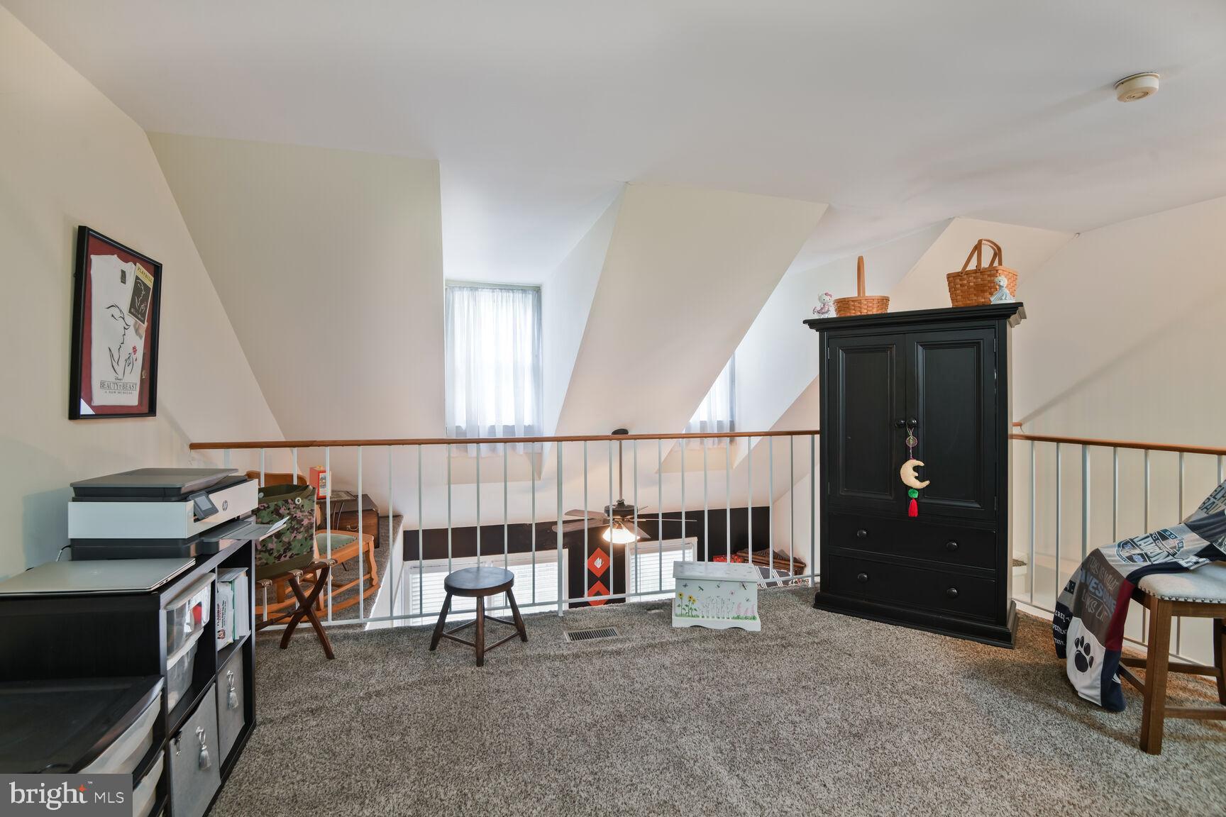 SILVER SPRING CNTRY CLUB - Residential