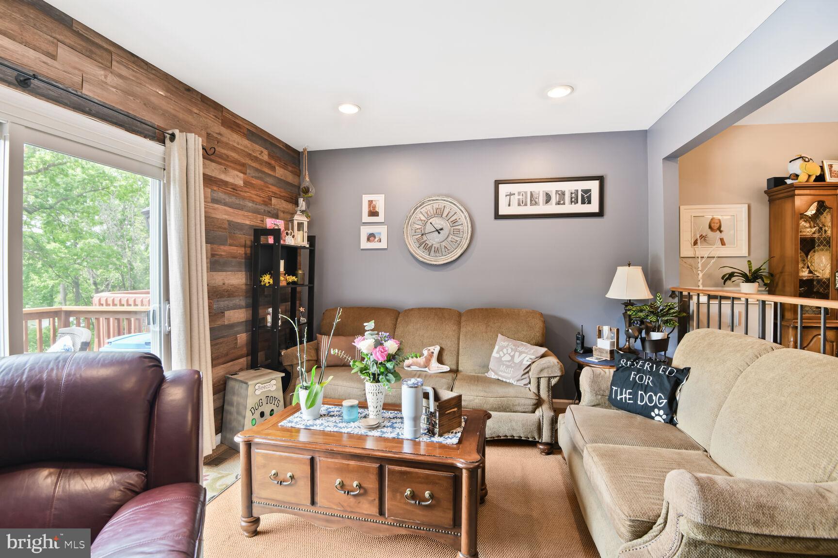 SILVER SPRING CNTRY CLUB - Residential