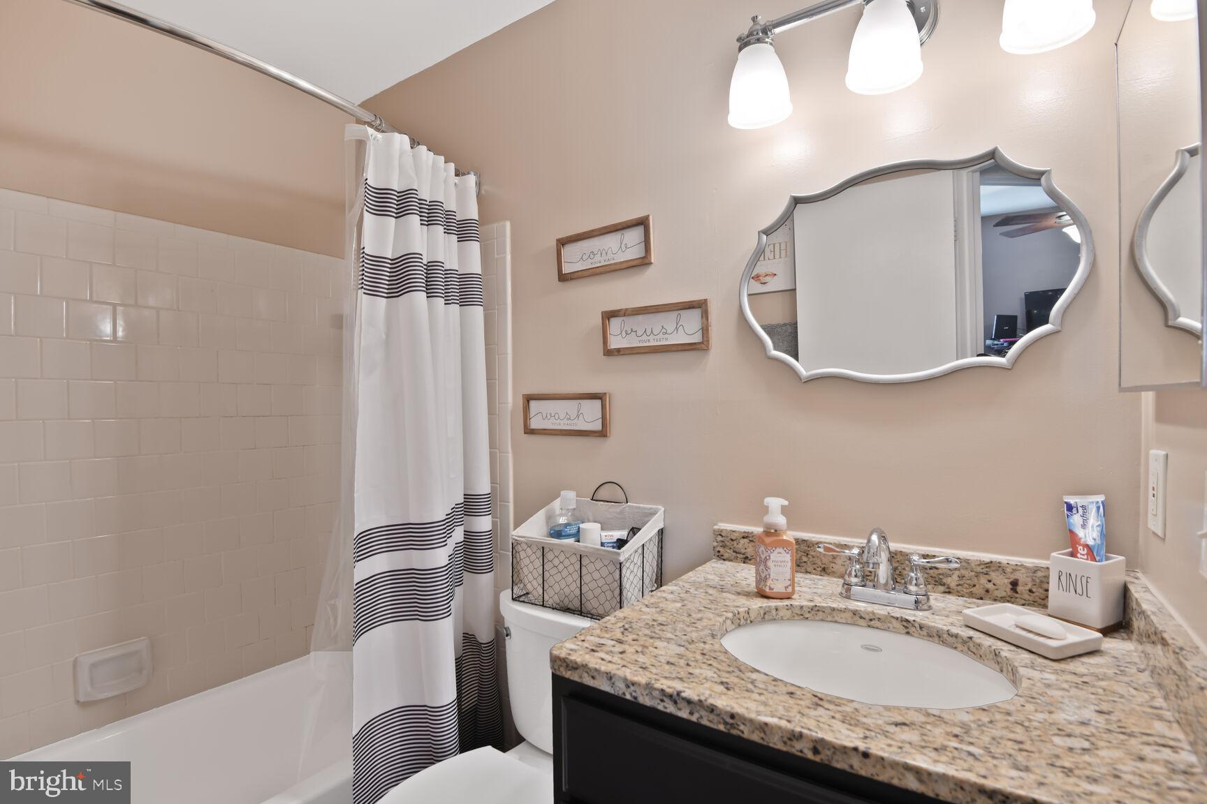 SILVER SPRING CNTRY CLUB - Residential