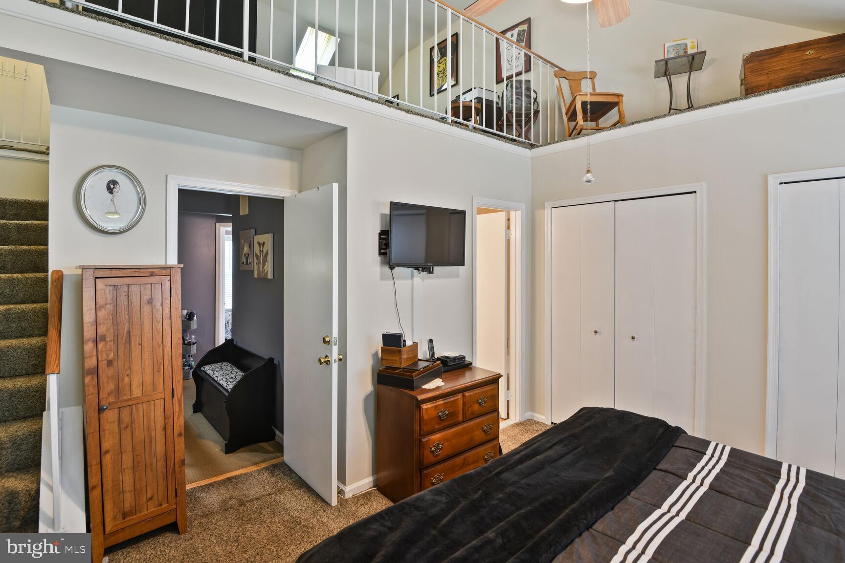 SILVER SPRING CNTRY CLUB - Residential