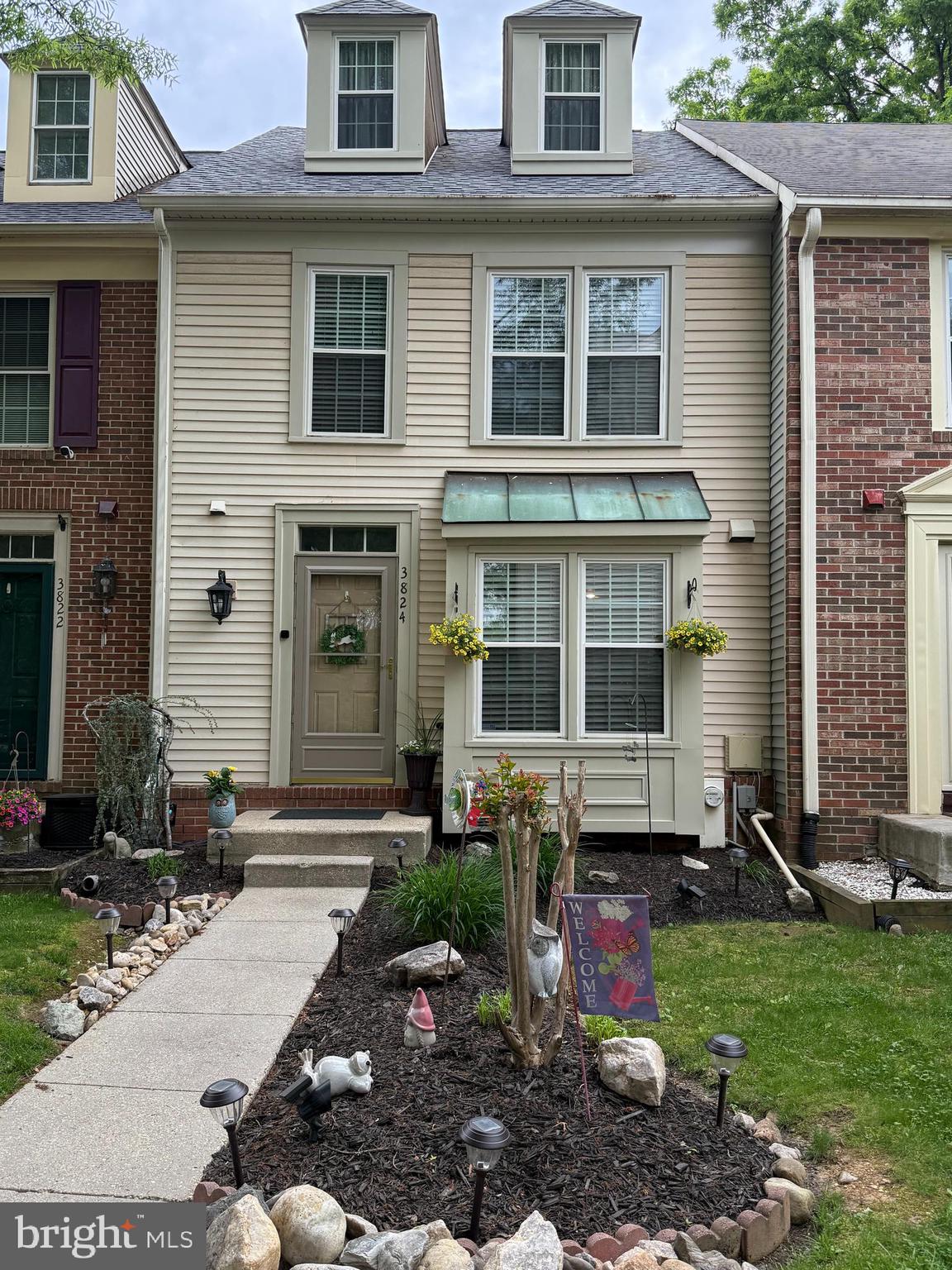 3824 ANGELTON COURT