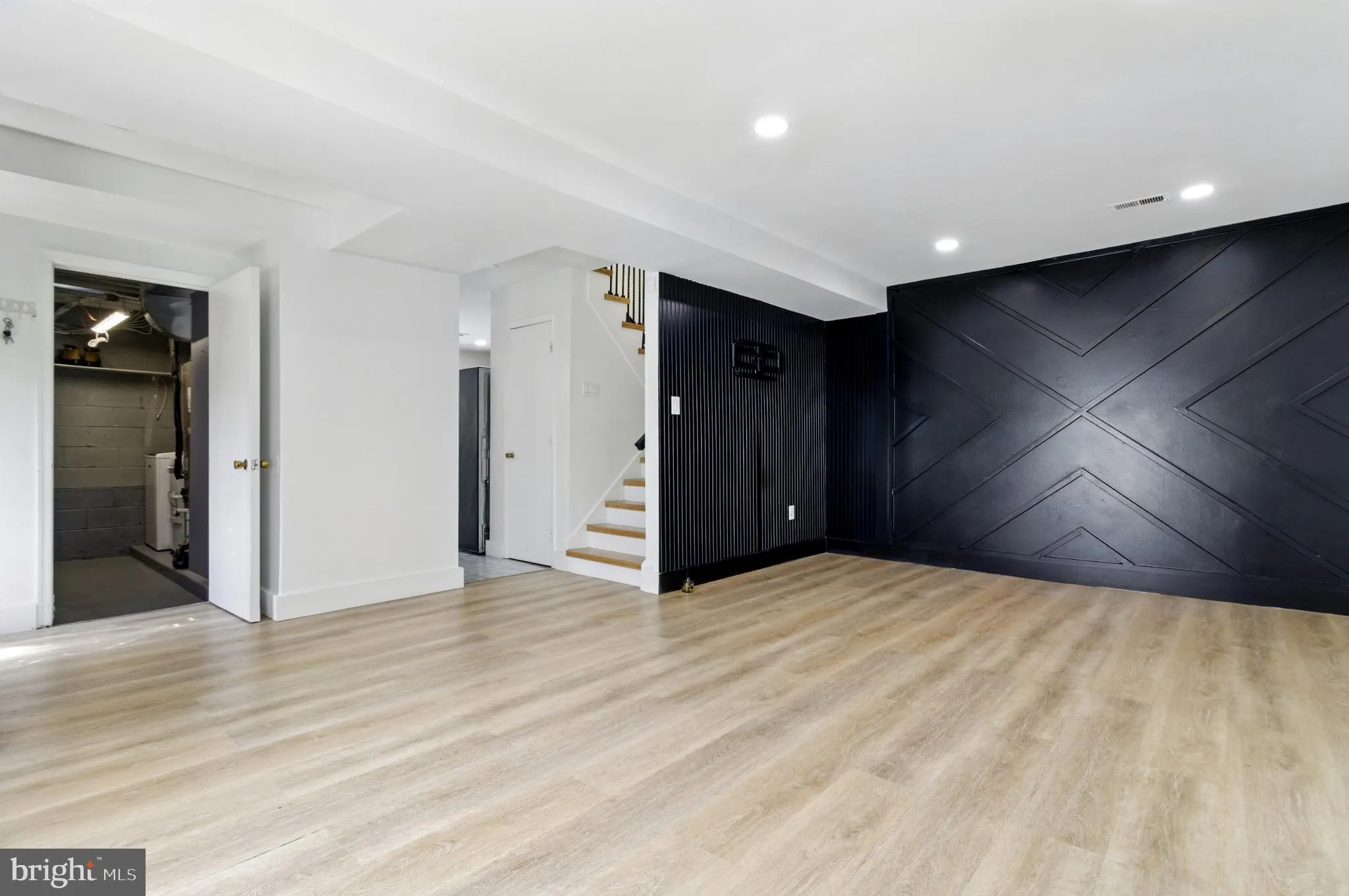 Woodbridge, Virginia 22193, United States, 3 Bedrooms Bedrooms, ,2 BathroomsBathrooms,Residential,Pending,151684