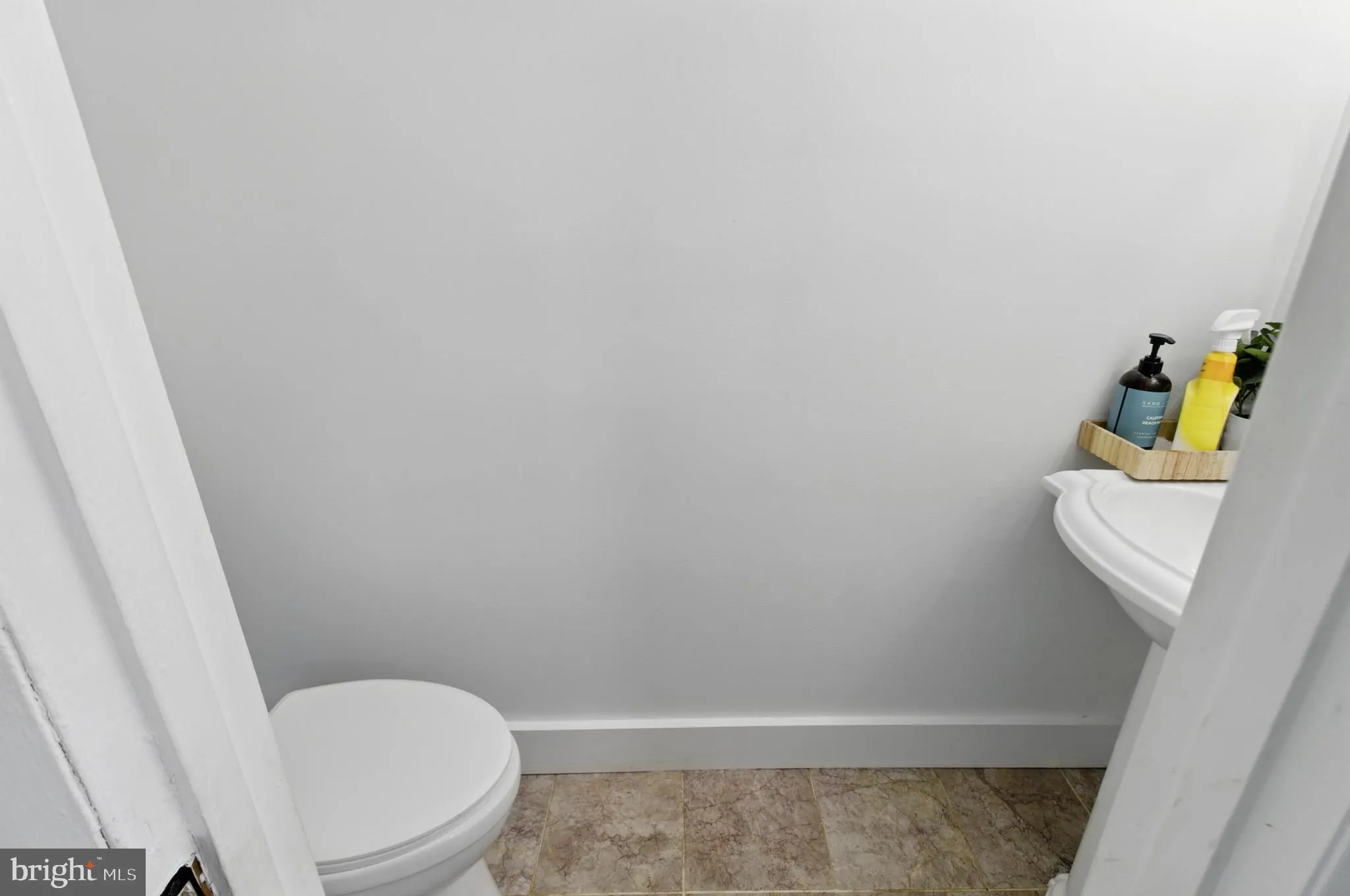 Woodbridge, Virginia 22193, United States, 3 Bedrooms Bedrooms, ,2 BathroomsBathrooms,Residential,Pending,151684