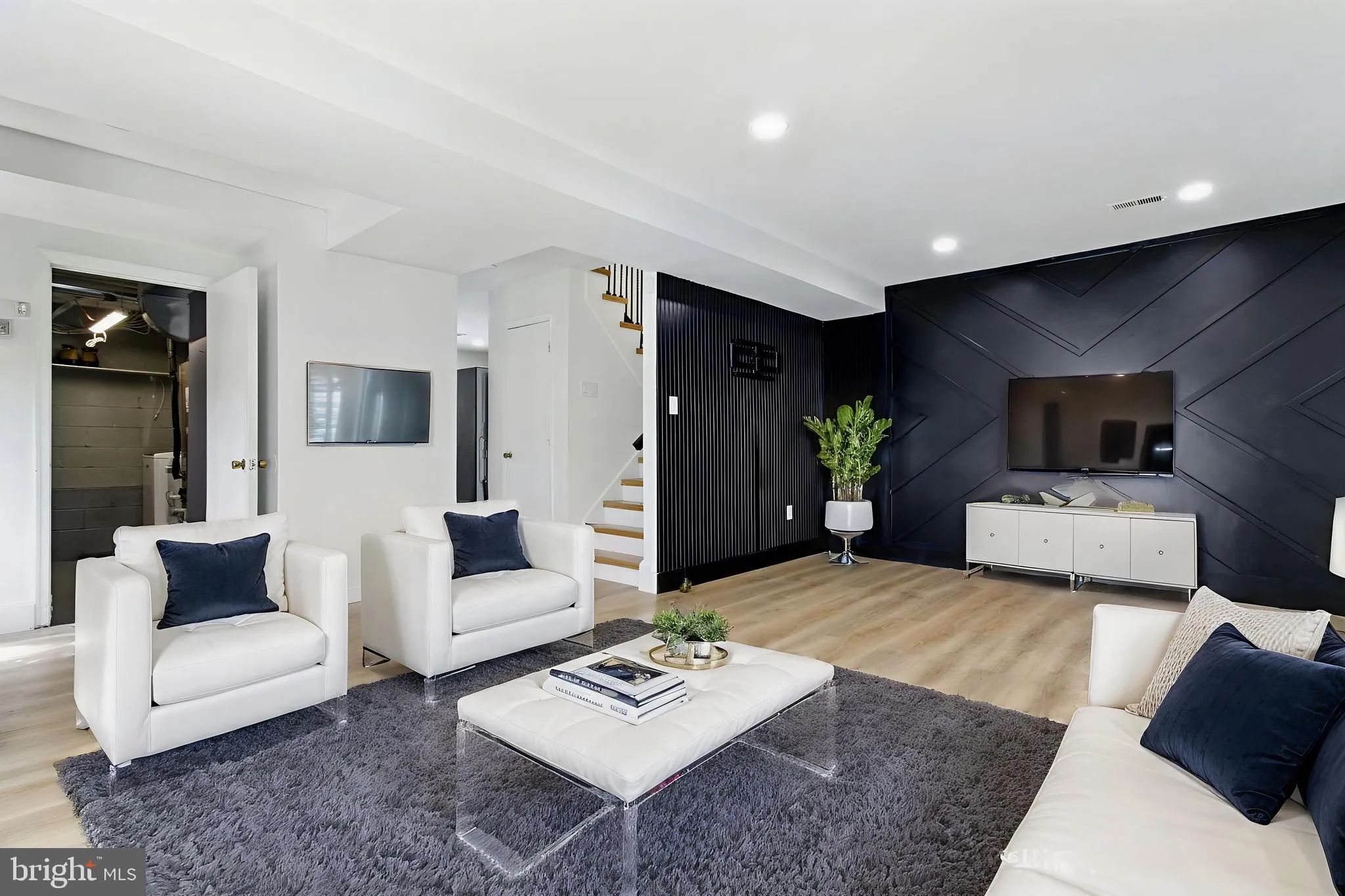 Woodbridge, Virginia 22193, United States, 3 Bedrooms Bedrooms, ,2 BathroomsBathrooms,Residential,Pending,151684