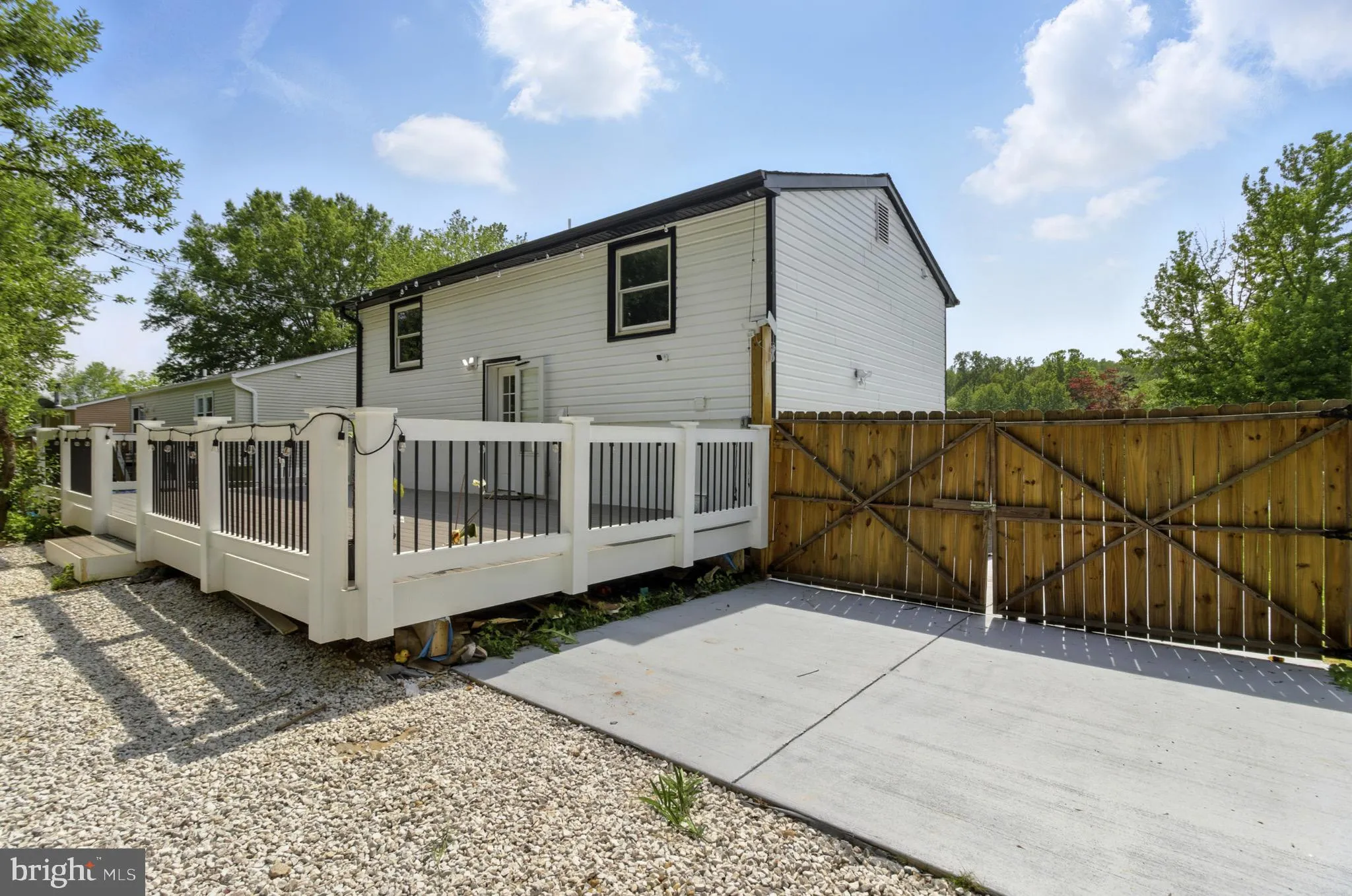 Woodbridge, Virginia 22193, United States, 3 Bedrooms Bedrooms, ,2 BathroomsBathrooms,Residential,Pending,151684