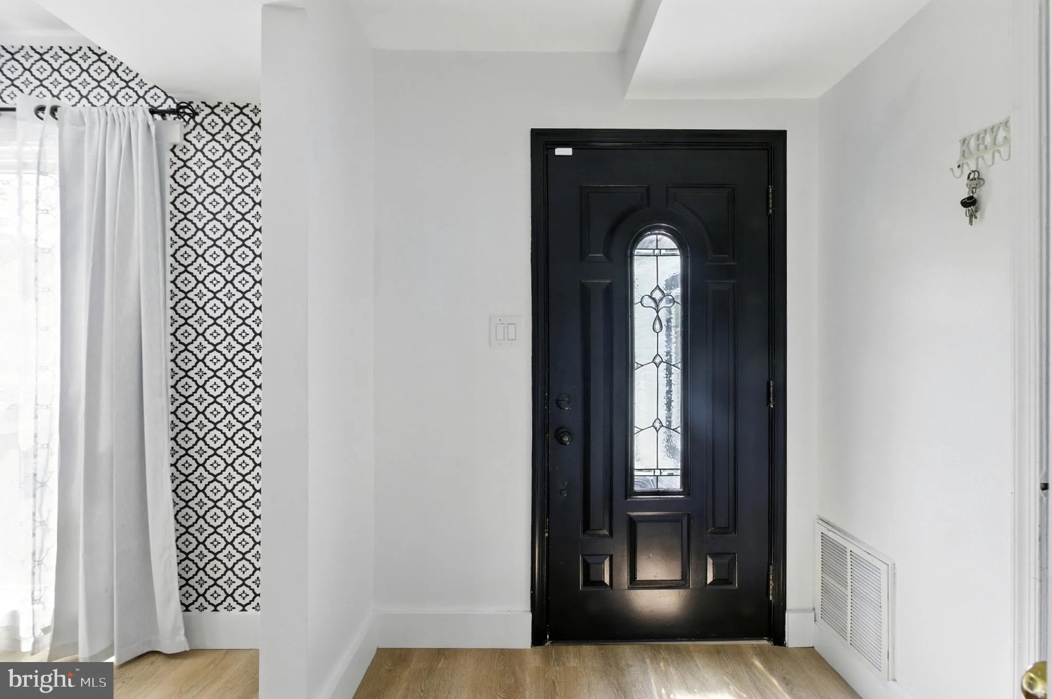 Woodbridge, Virginia 22193, United States, 3 Bedrooms Bedrooms, ,2 BathroomsBathrooms,Residential,Pending,151684