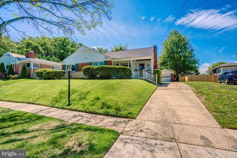 Photo of 4302 Franklin Street, Kensington, MD 20895 (MLS # MDMC2142512) Photo of 4302 Franklin Street, Kensington, MD 20895 (MLS # MDMC2142512)