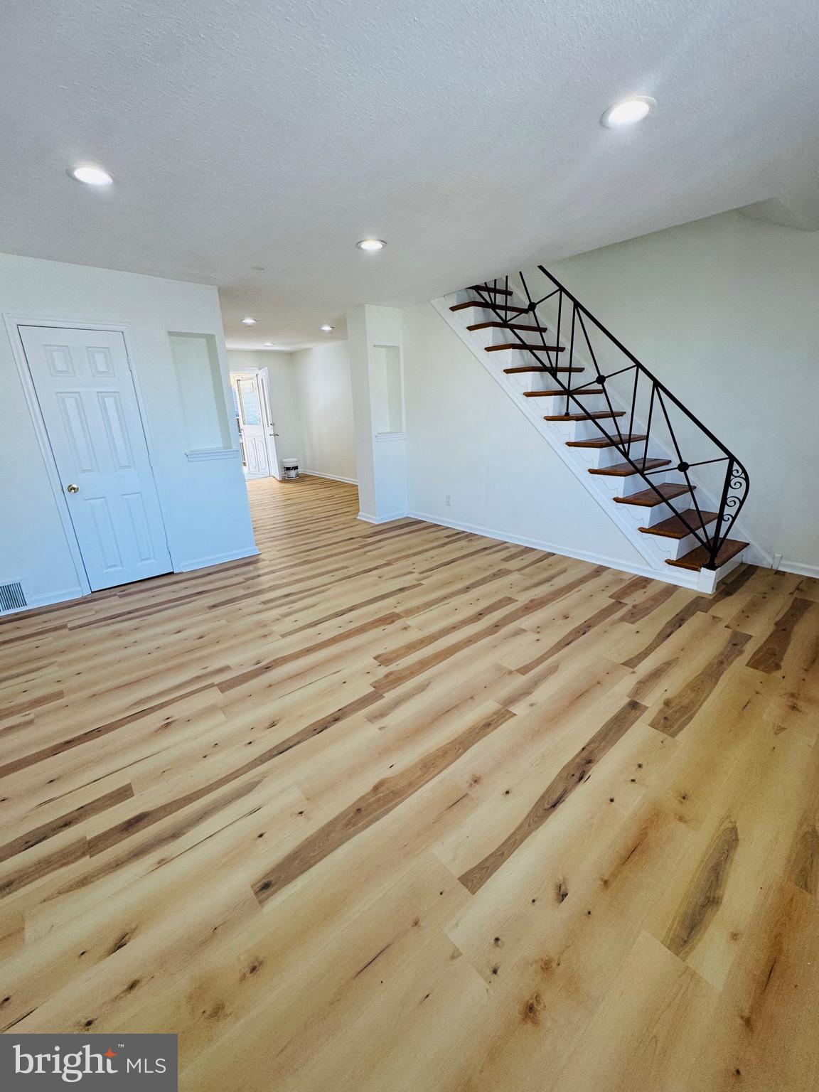 MAYFAIR - Residential